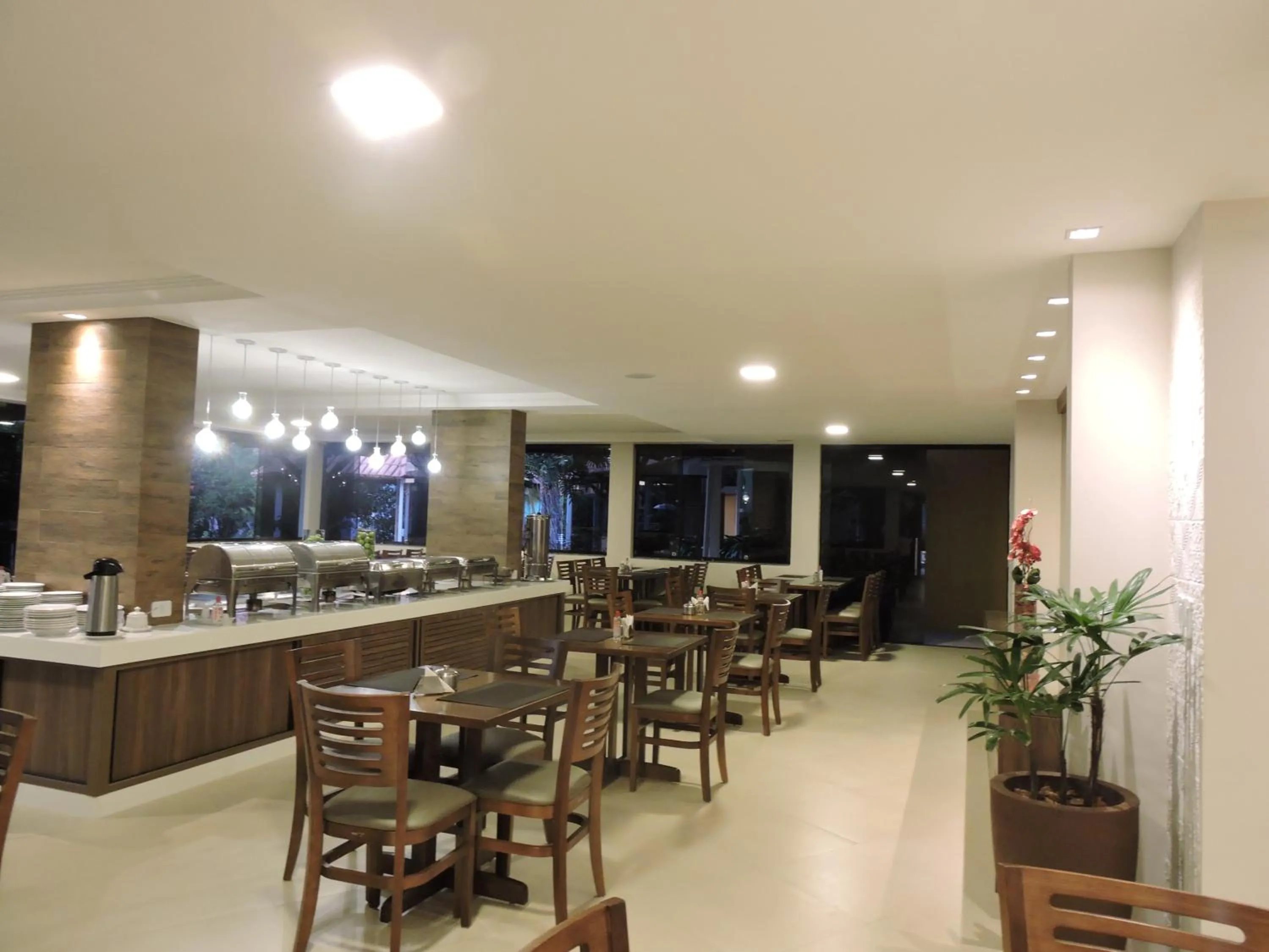 Restaurant/places to eat in Caruaru Park Hotel