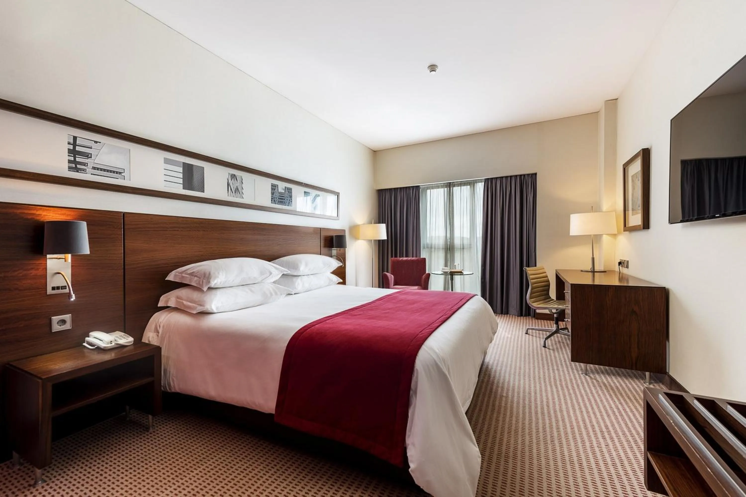 Bed in Lagoas Park Hotel