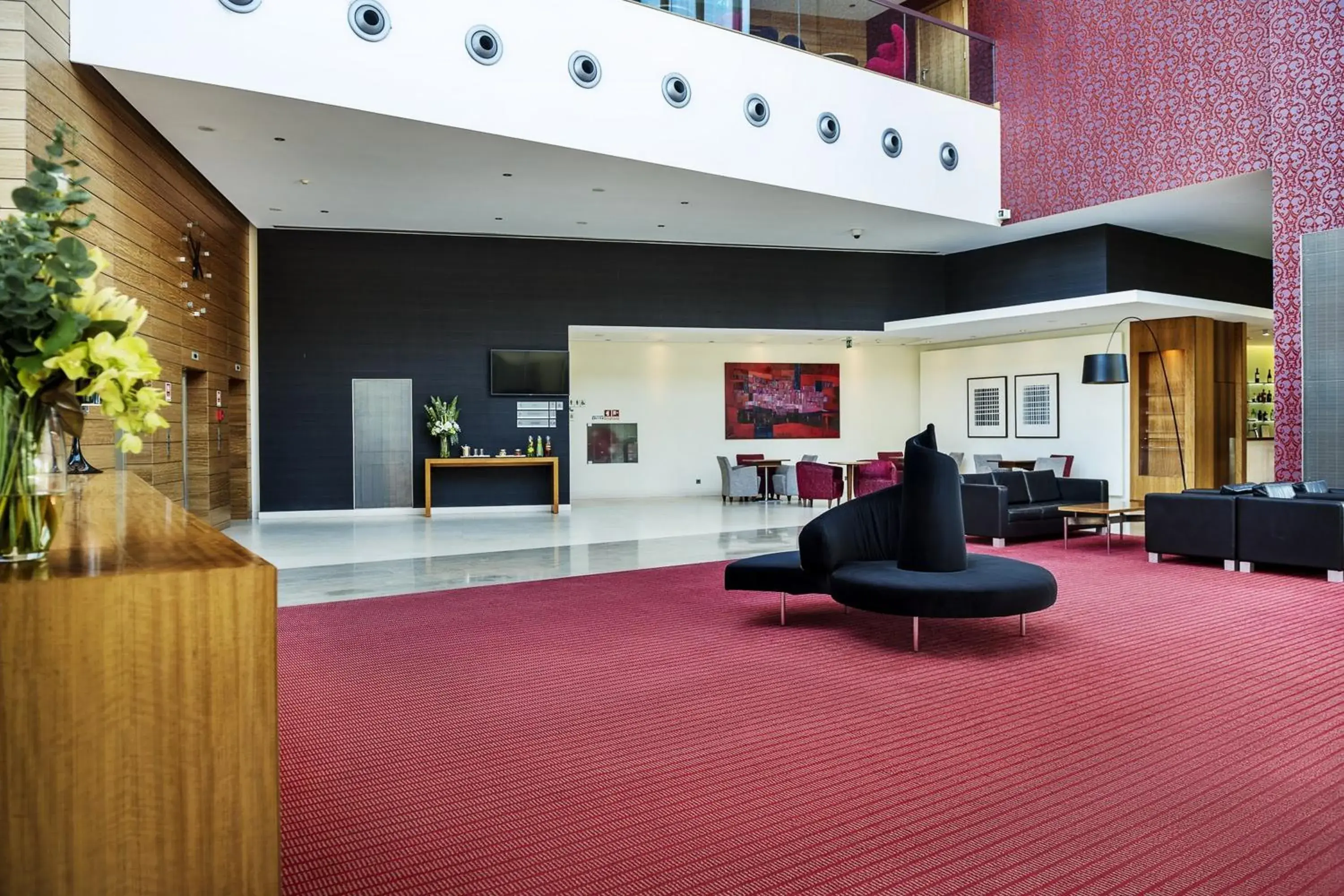 Lobby or reception in Lagoas Park Hotel Lobby or reception in Lagoas Park Hotel