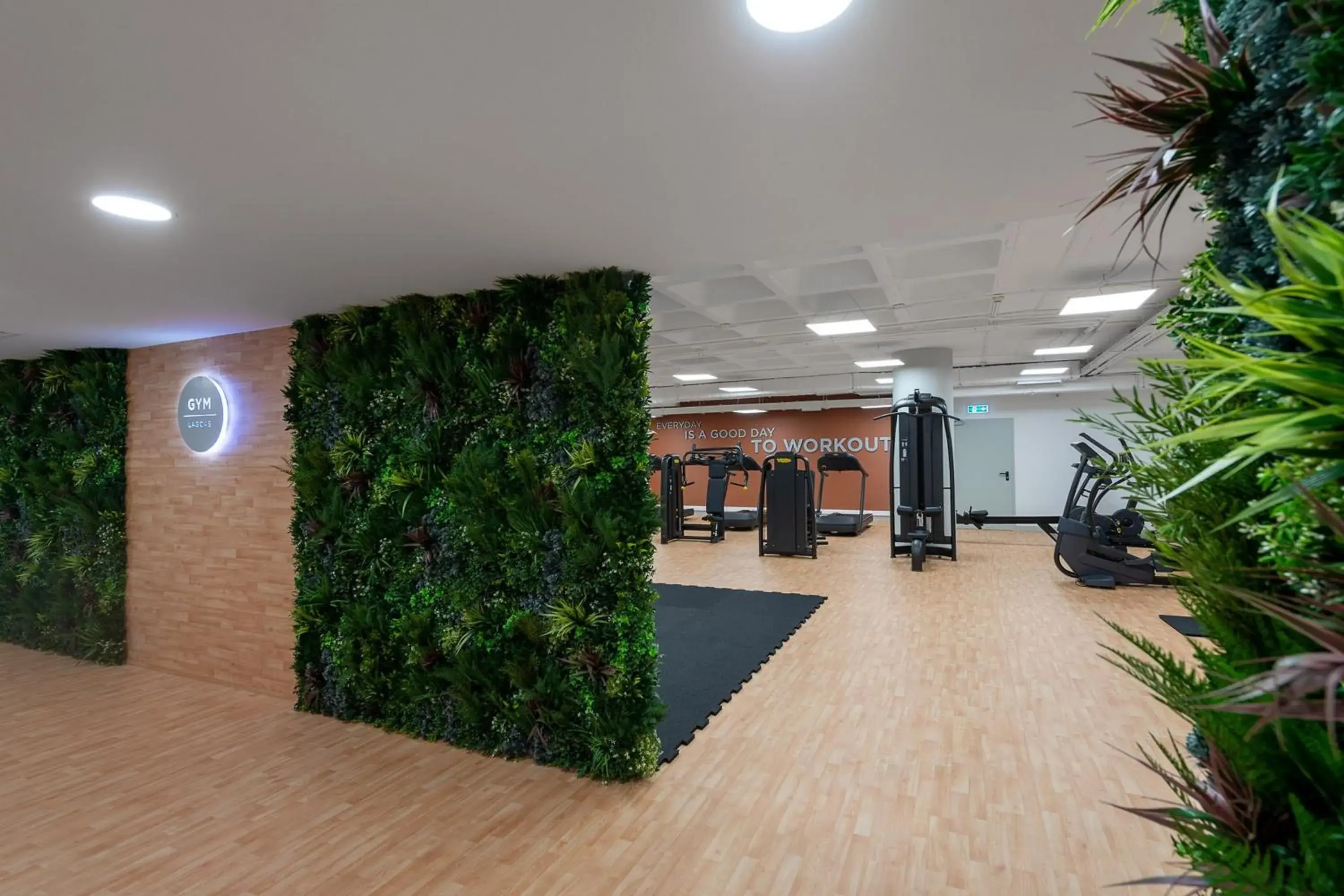 Facade/entrance in Lagoas Park Hotel Facade/entrance in Lagoas Park Hotel