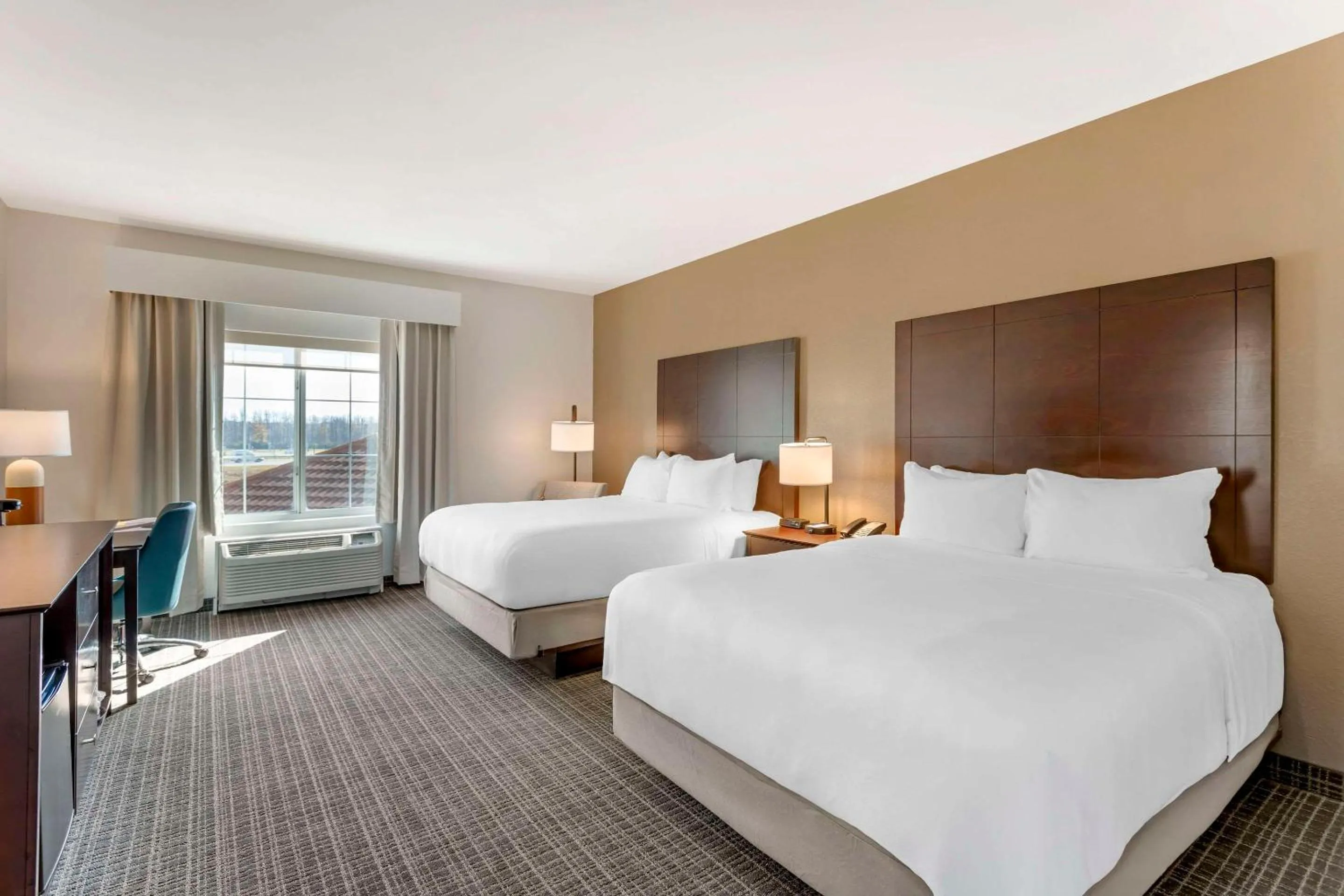 Bedroom, Bed in Comfort Inn & Suites Verona at Turning Stone Resort Casino