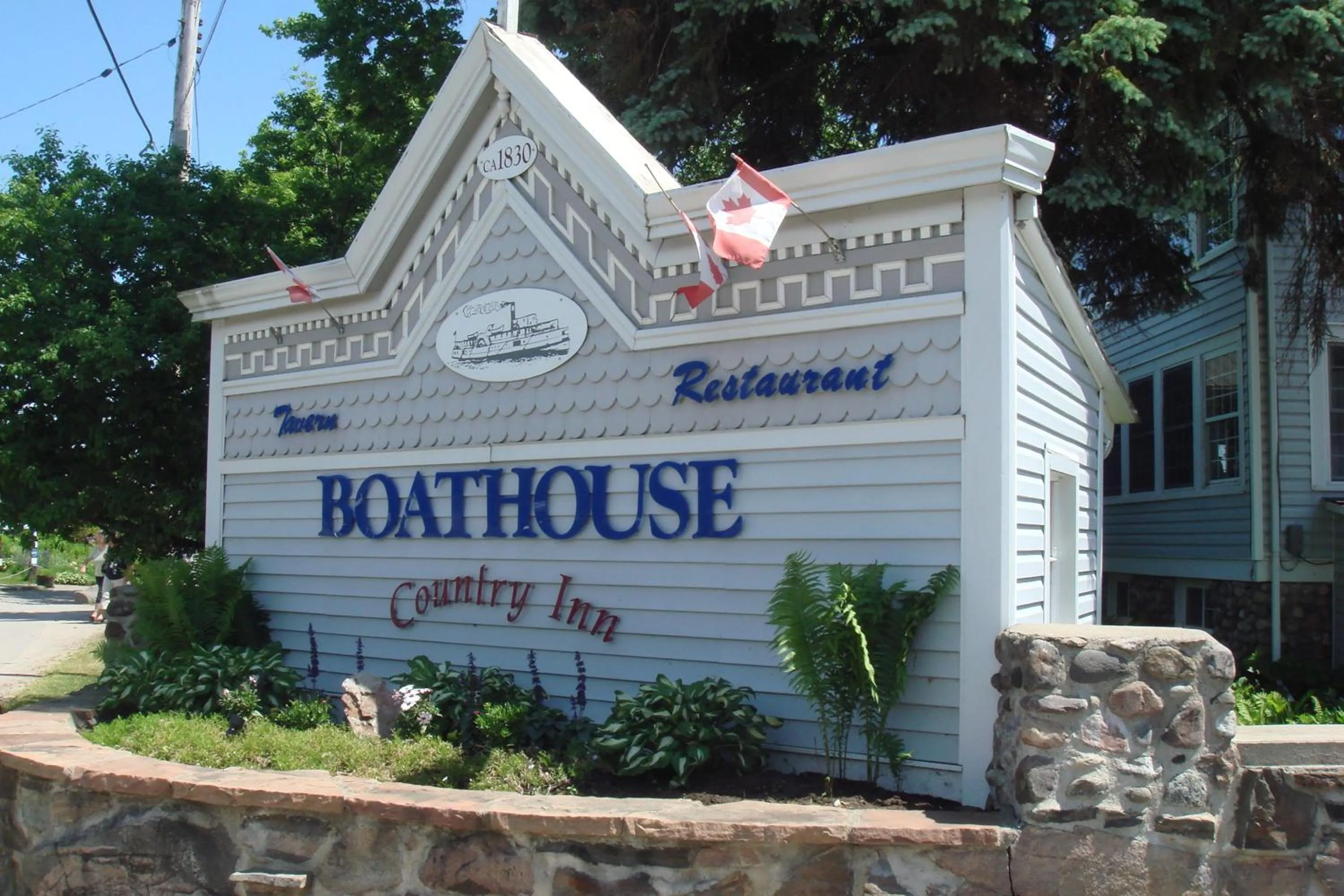 Property building in Boathouse Country Inn