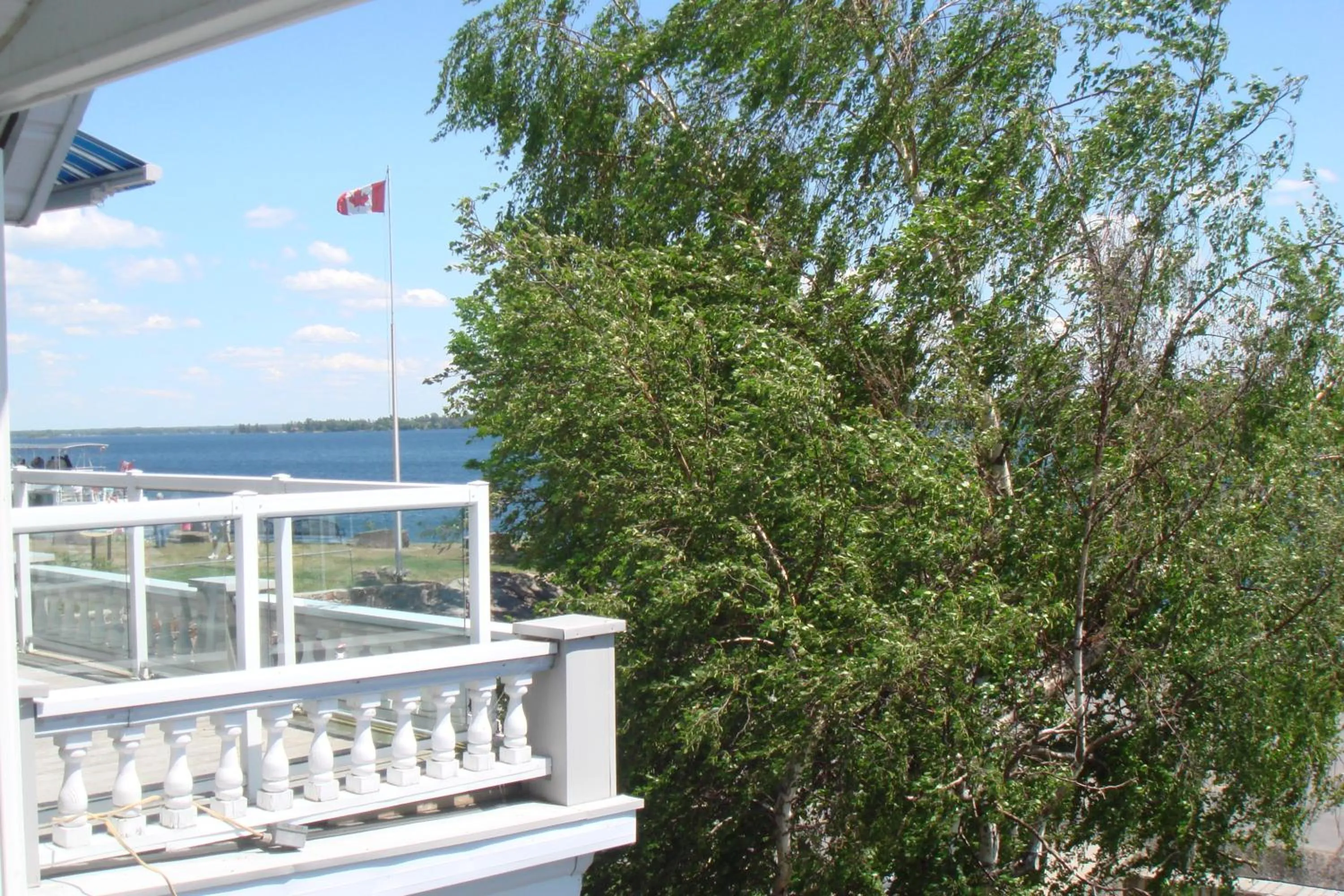 Day in Boathouse Country Inn