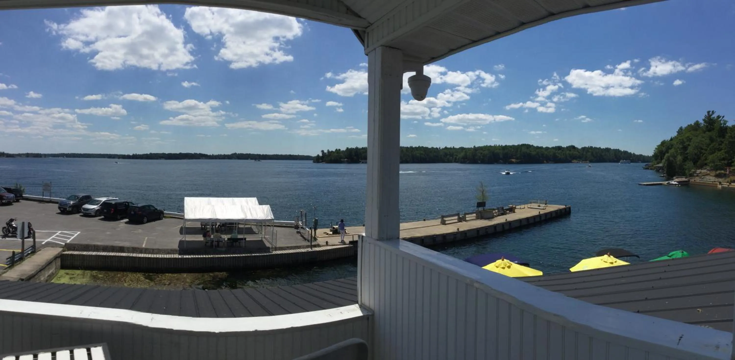 Boathouse Country Inn