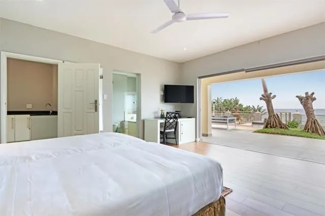 Day, Bed in Vetho House Villa Ballito