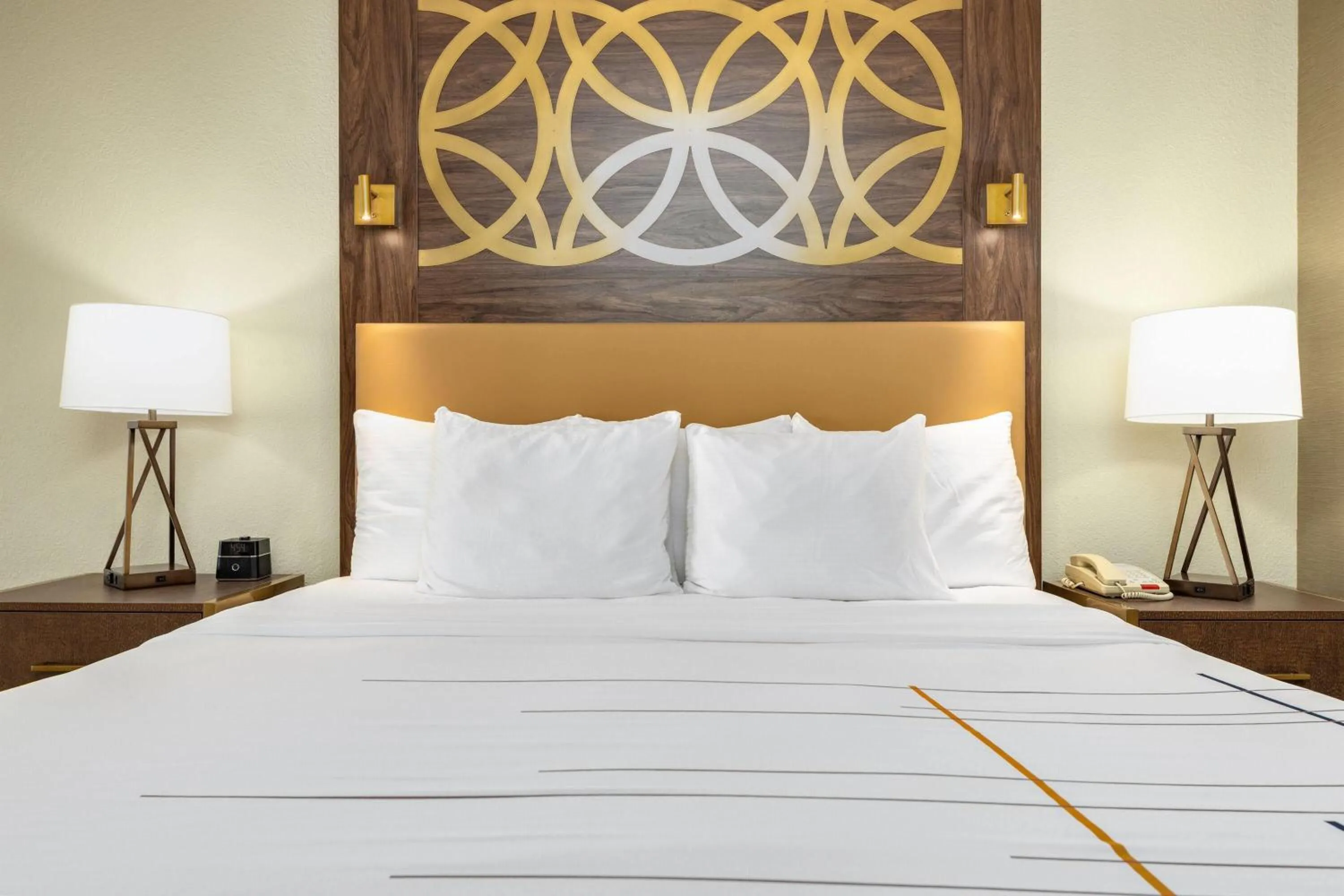 Photo of the whole room, Bed in La Quinta by Wyndham Marble Falls