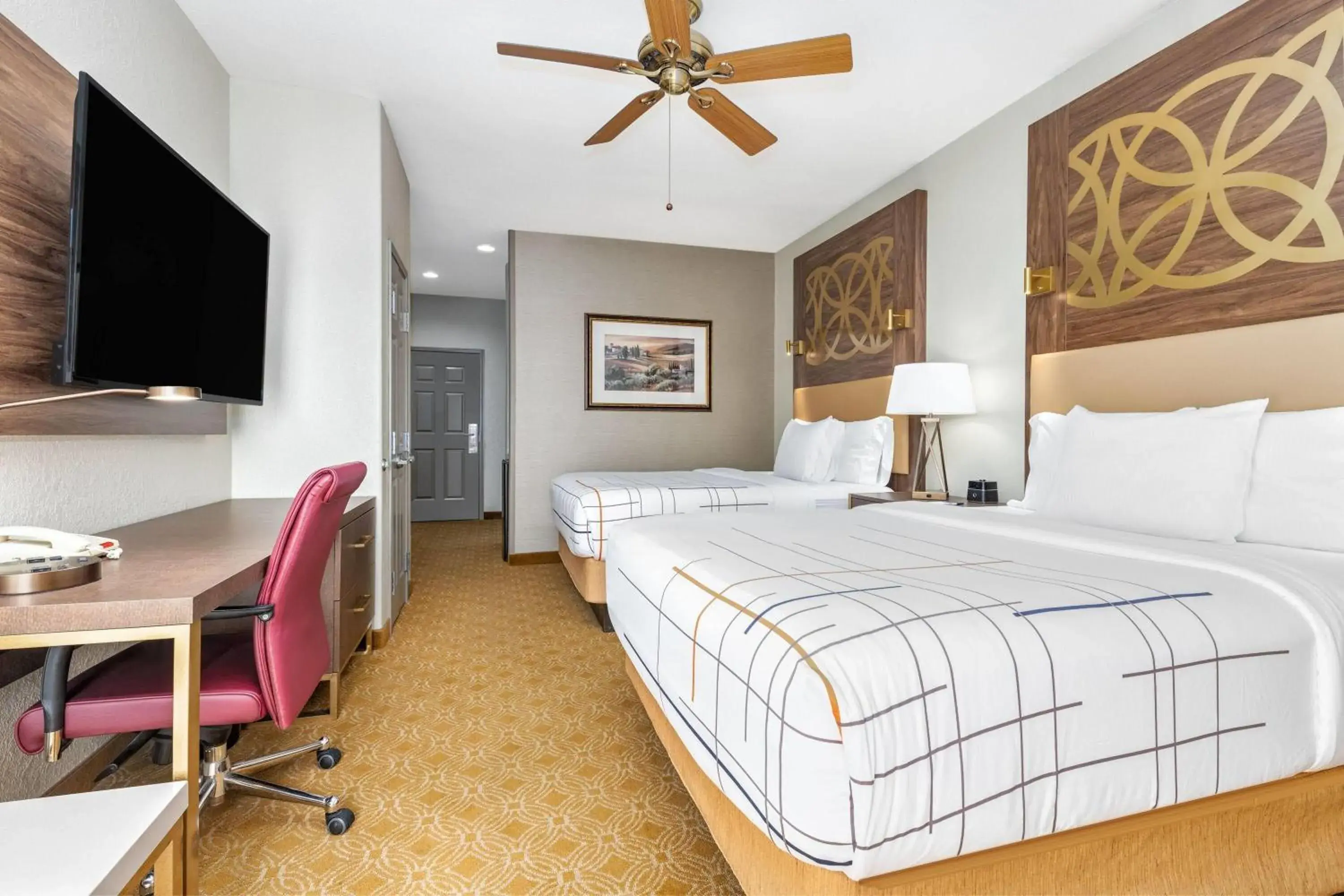 Photo of the whole room, Bed in La Quinta by Wyndham Marble Falls Photo of the whole room, Bed in La Quinta by Wyndham Marble Falls