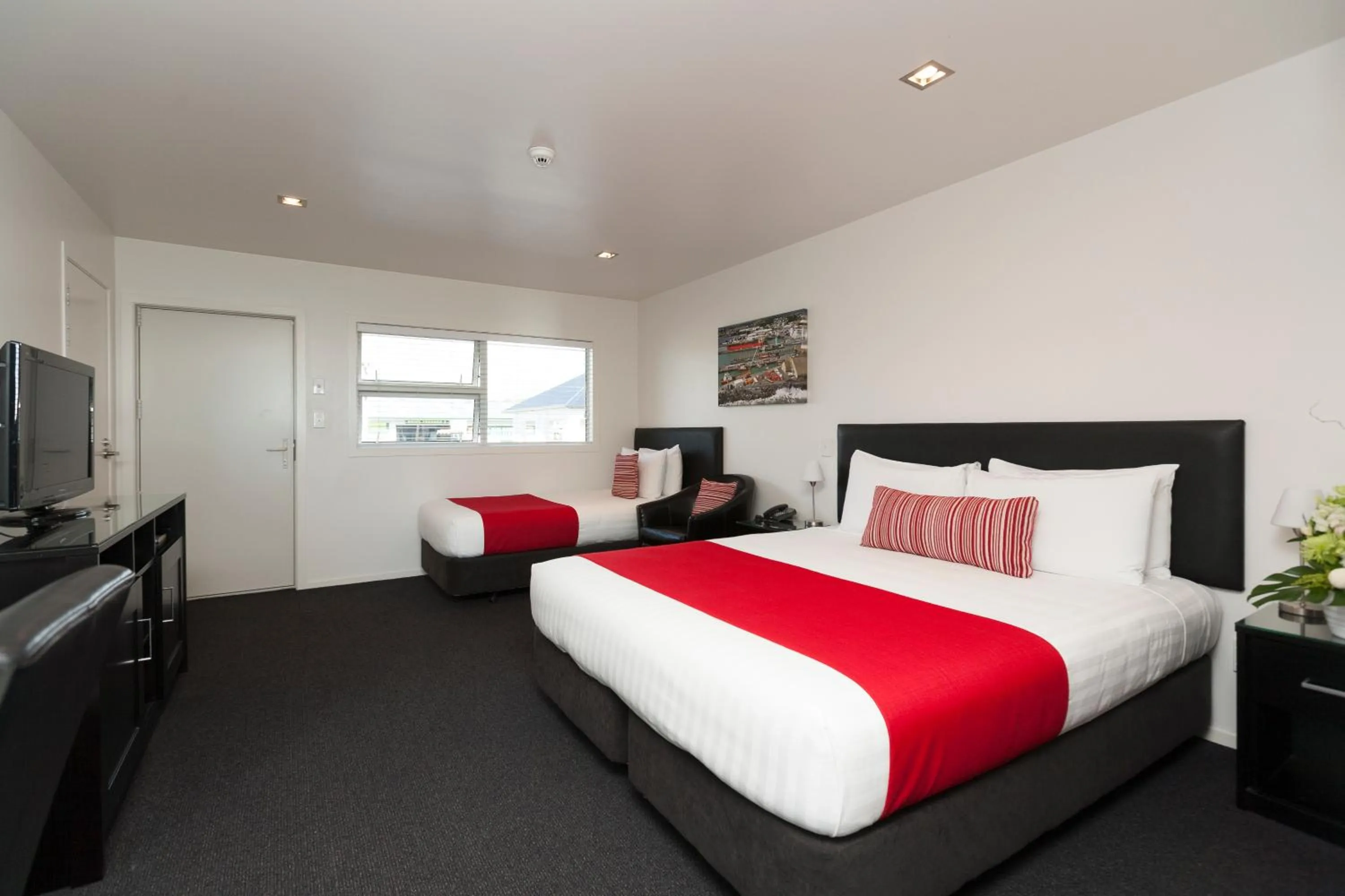 Bed in The Dawson Motel