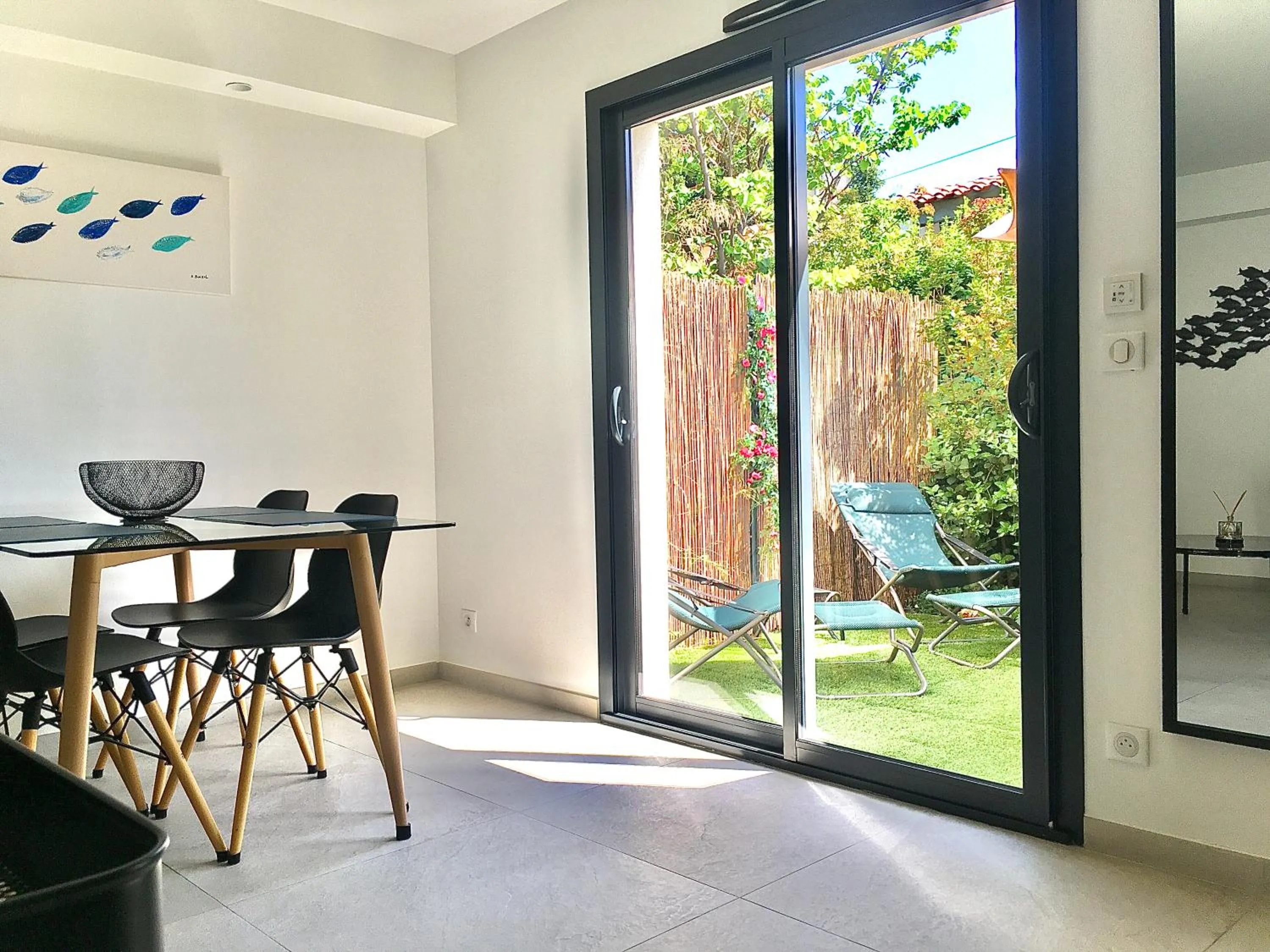 Garden view in Cassis Ma Vie Là