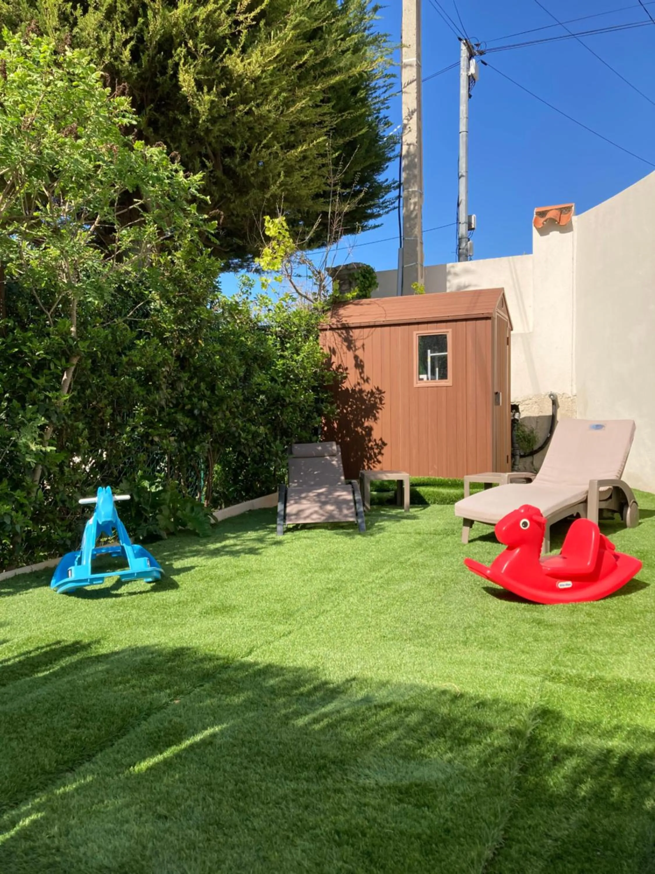 Children play ground in Cassis Ma Vie Là