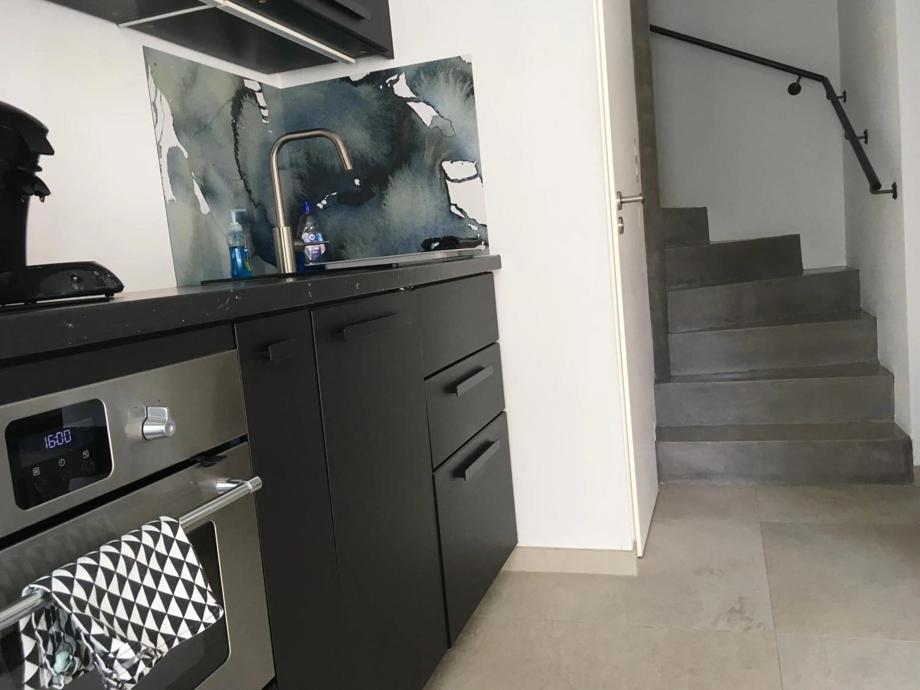 kitchen in Cassis Ma Vie Là