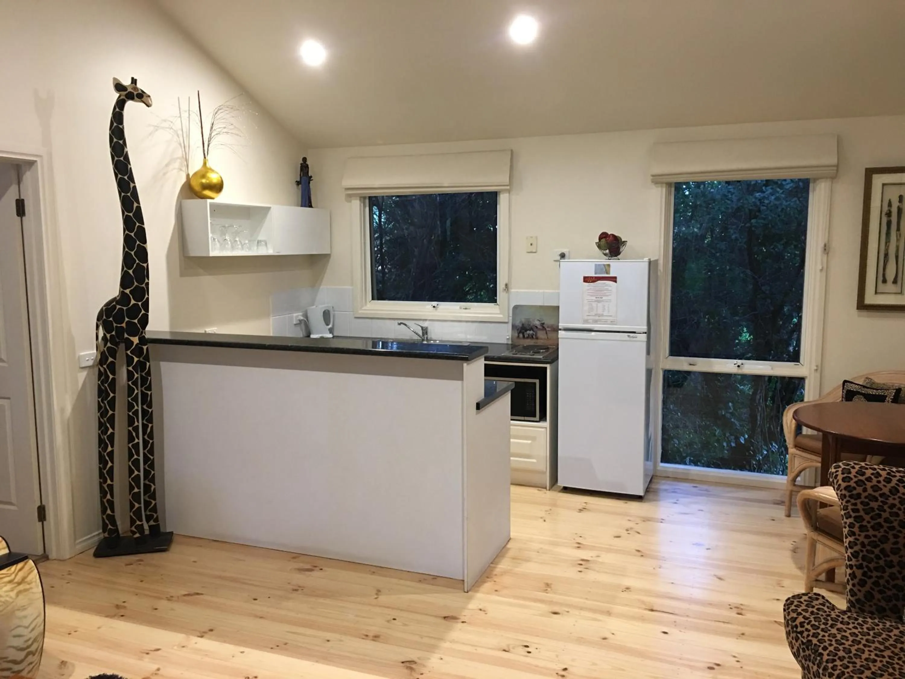 Kitchen or kitchenette in Weeroona Bed And Breakfast
