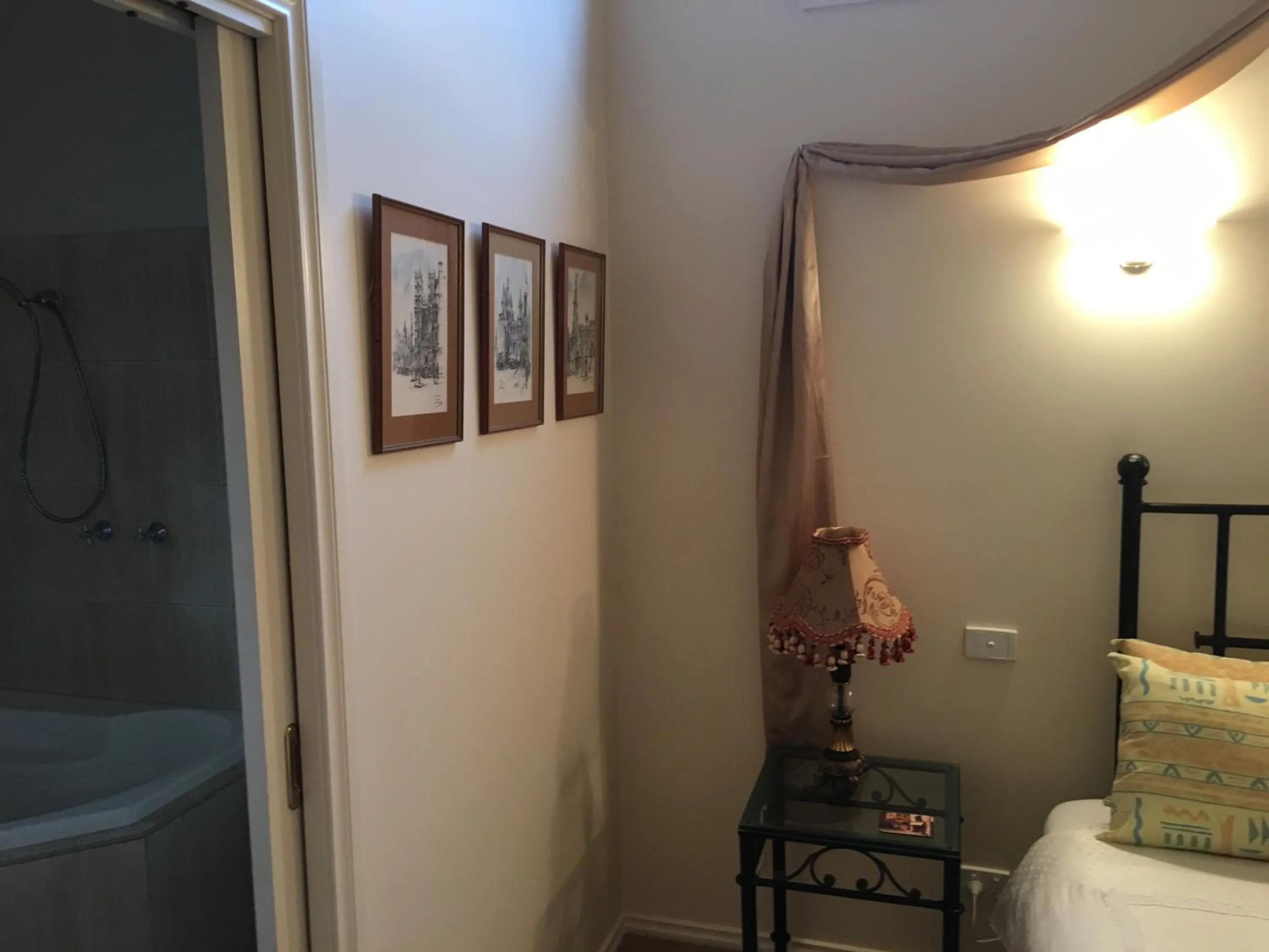 Bedroom, Bed in Weeroona Bed And Breakfast