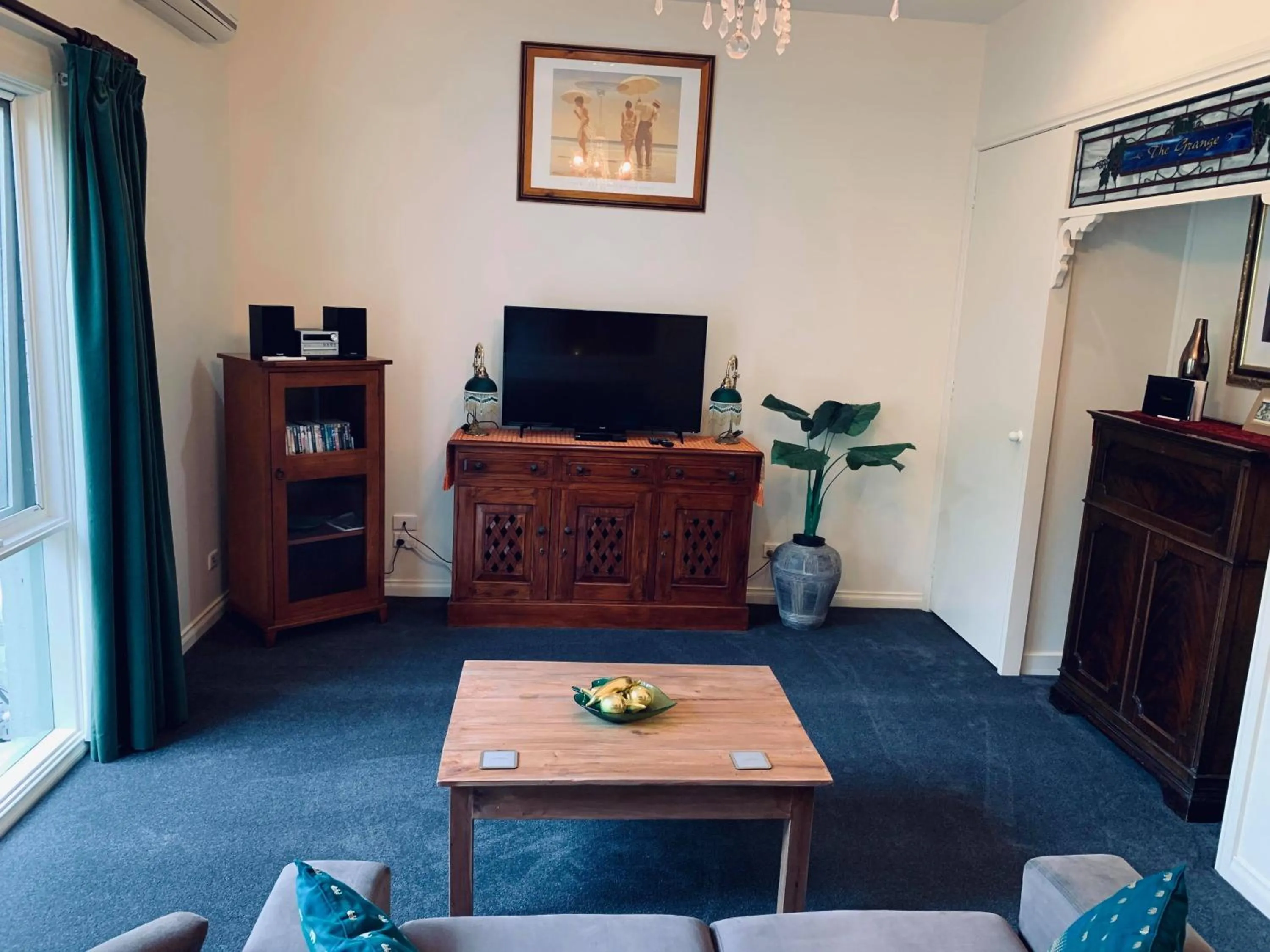 Living room in Weeroona Bed And Breakfast