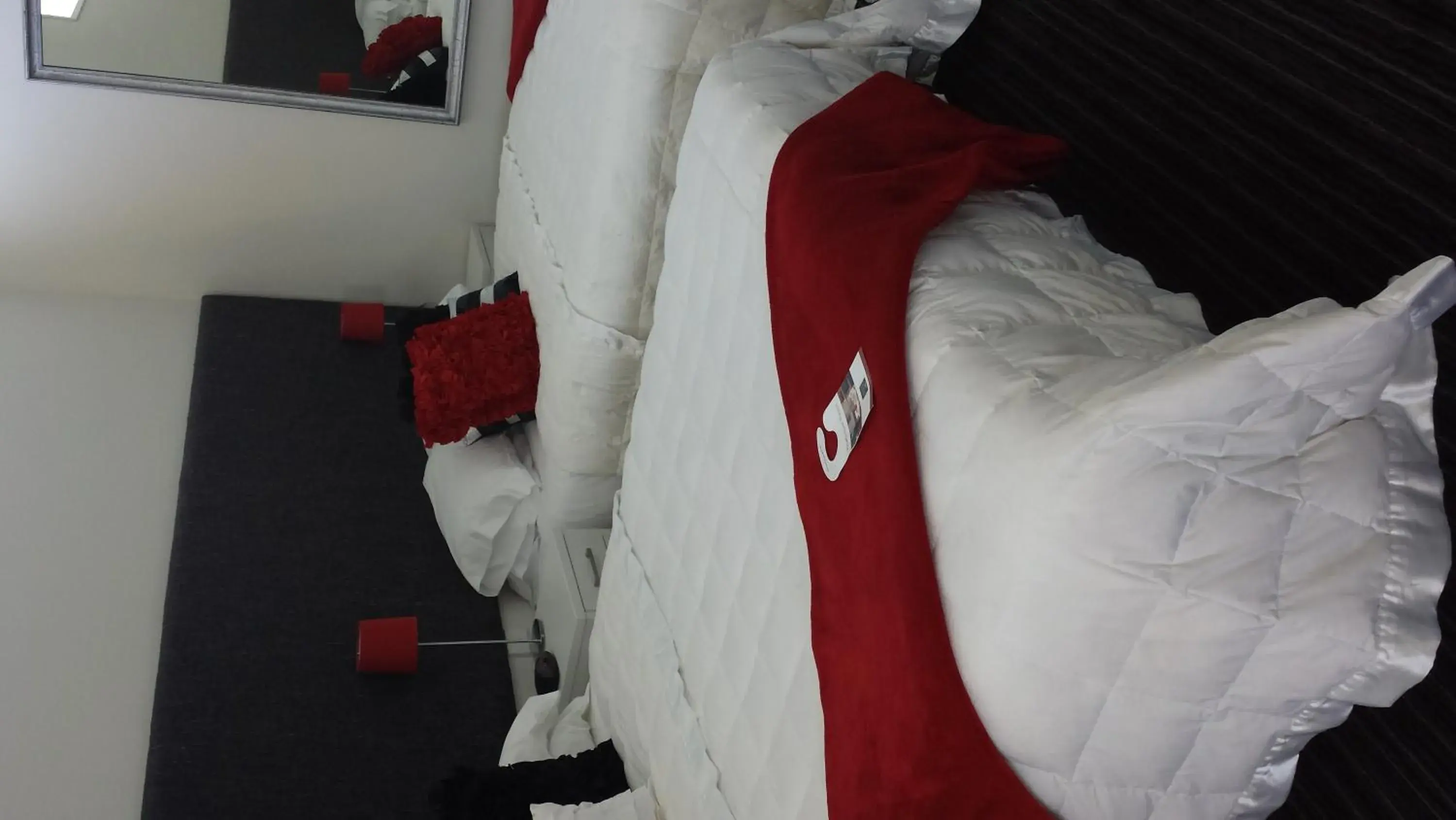 Photo of the whole room, Bed in The Devon Hotel A Heritage Hotel Photo of the whole room, Bed in The Devon Hotel A Heritage Hotel