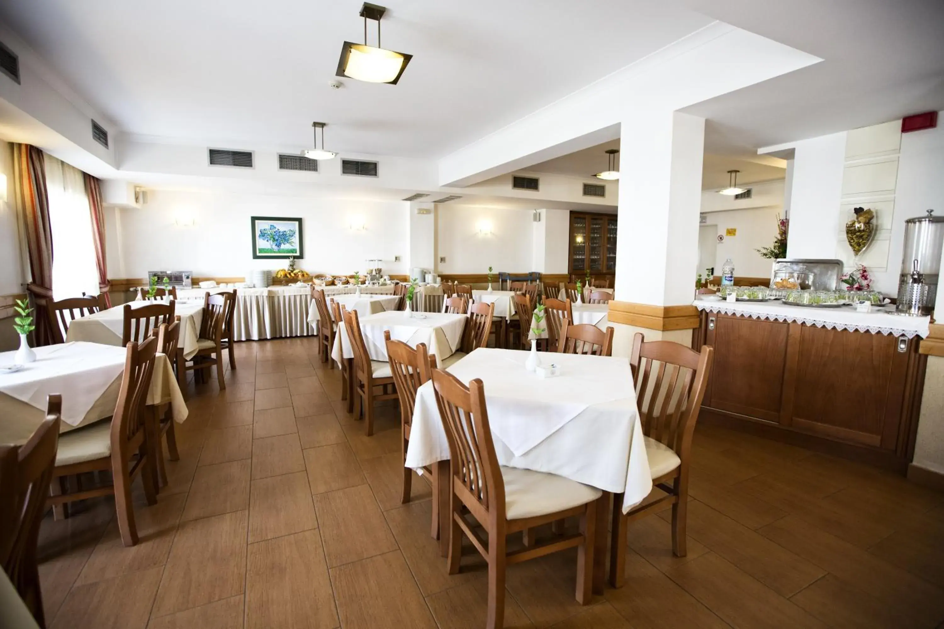 Restaurant/places to eat in Hotel Santa Mafalda Restaurant/places to eat in Hotel Santa Mafalda