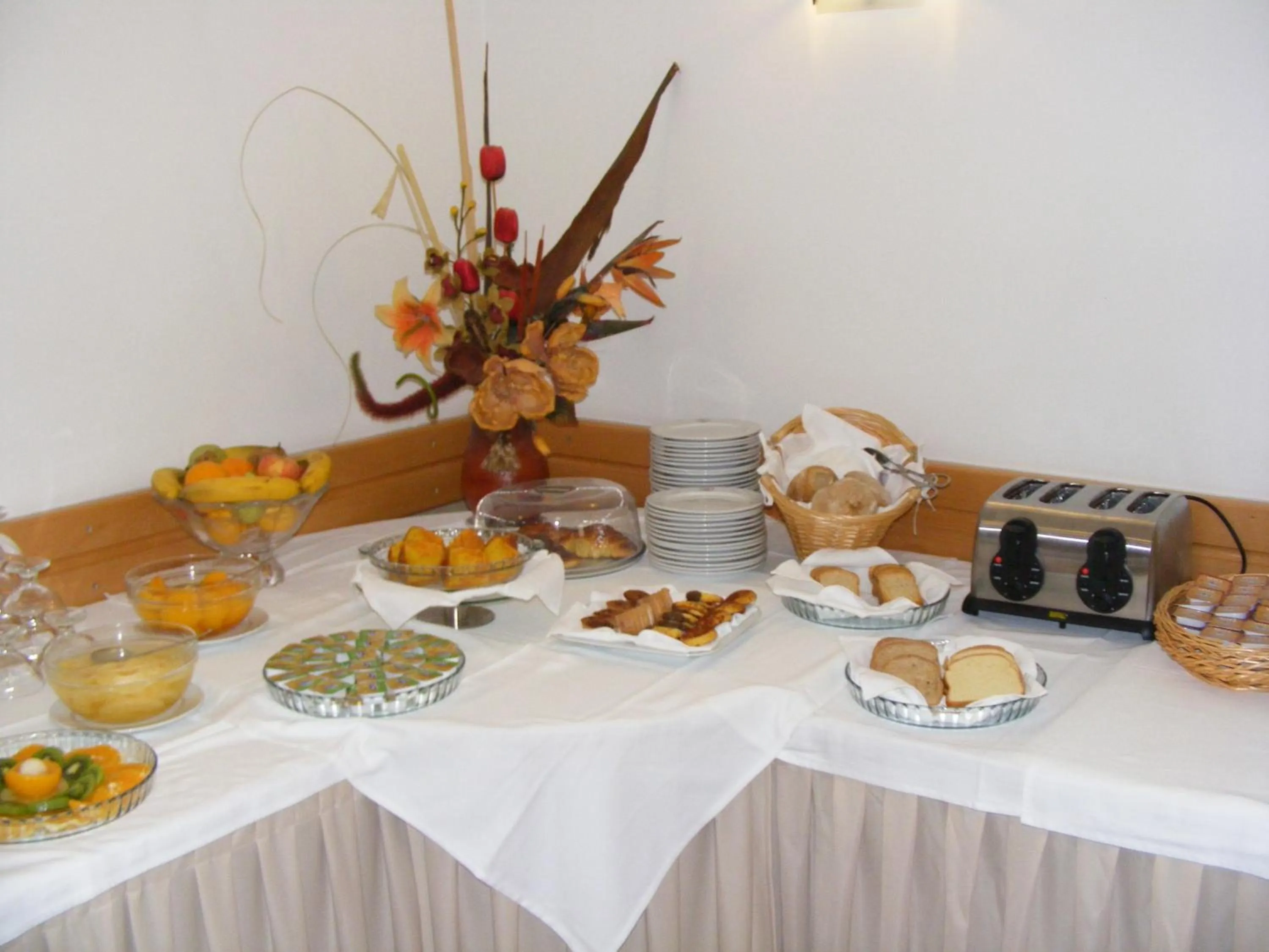 Restaurant/places to eat in Hotel Santa Mafalda