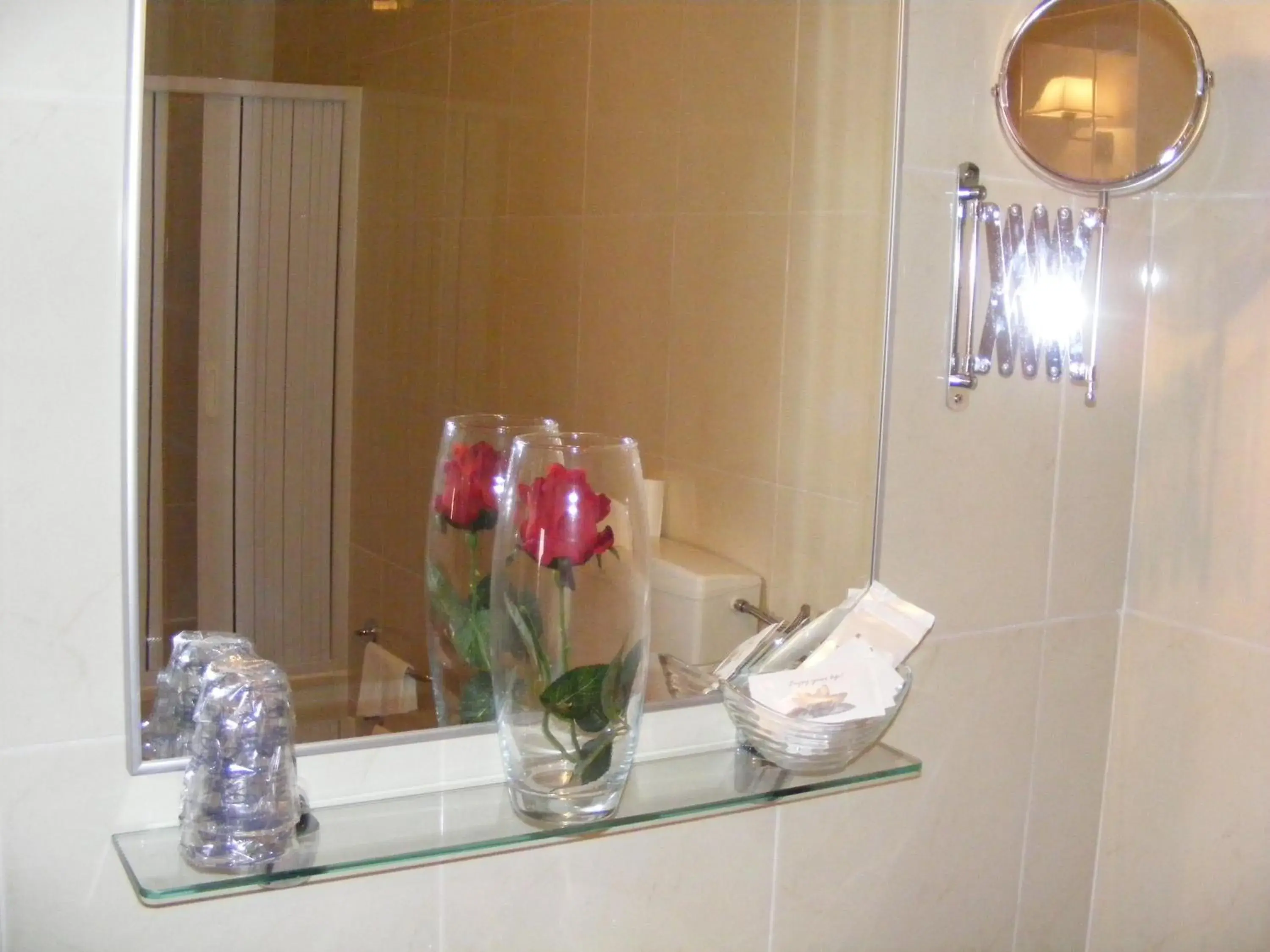 Bathroom in Hotel Santa Mafalda Bathroom in Hotel Santa Mafalda