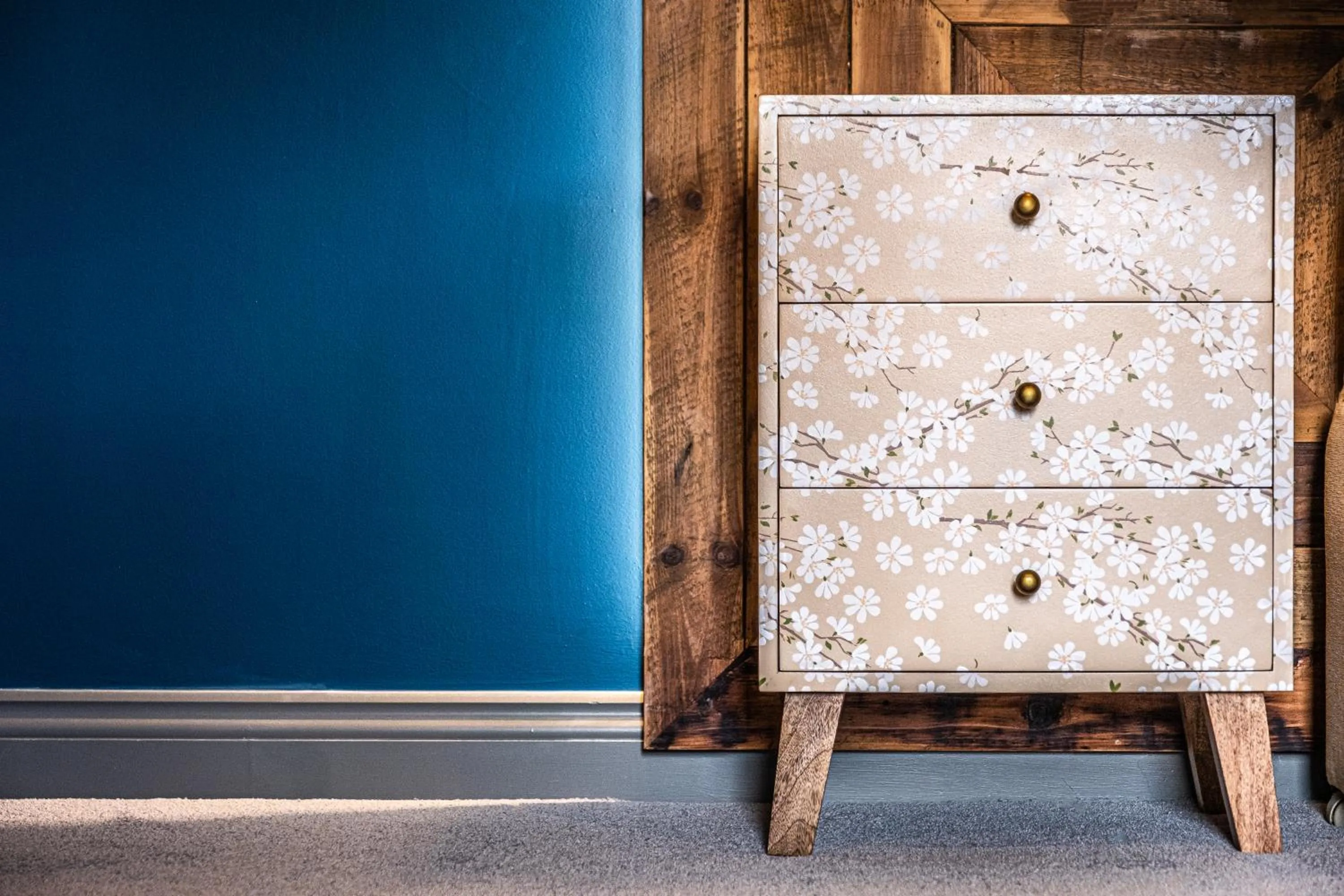 Decorative detail in The Cricketers Clavering