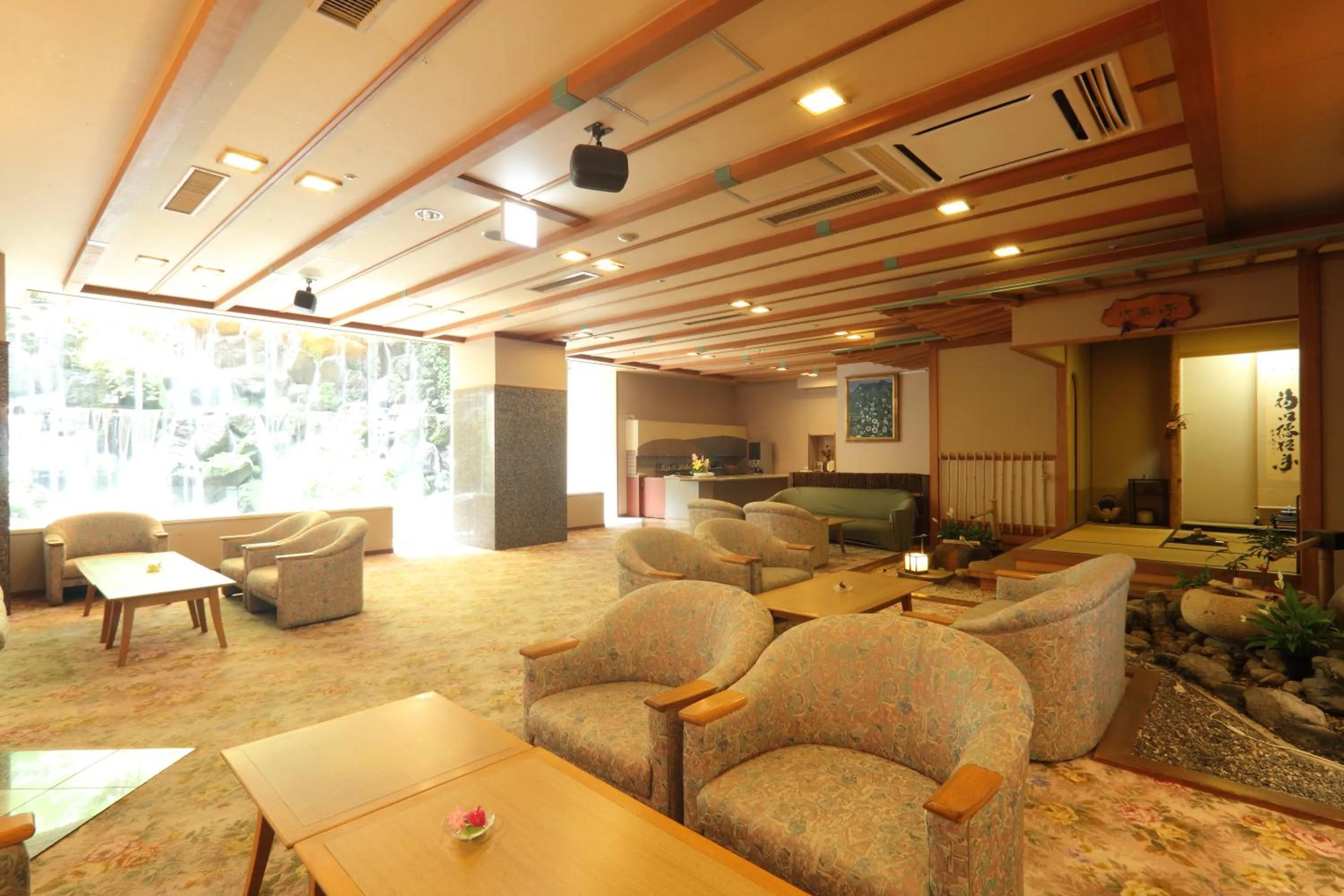 Communal lounge/ TV room in Hotel Futaba