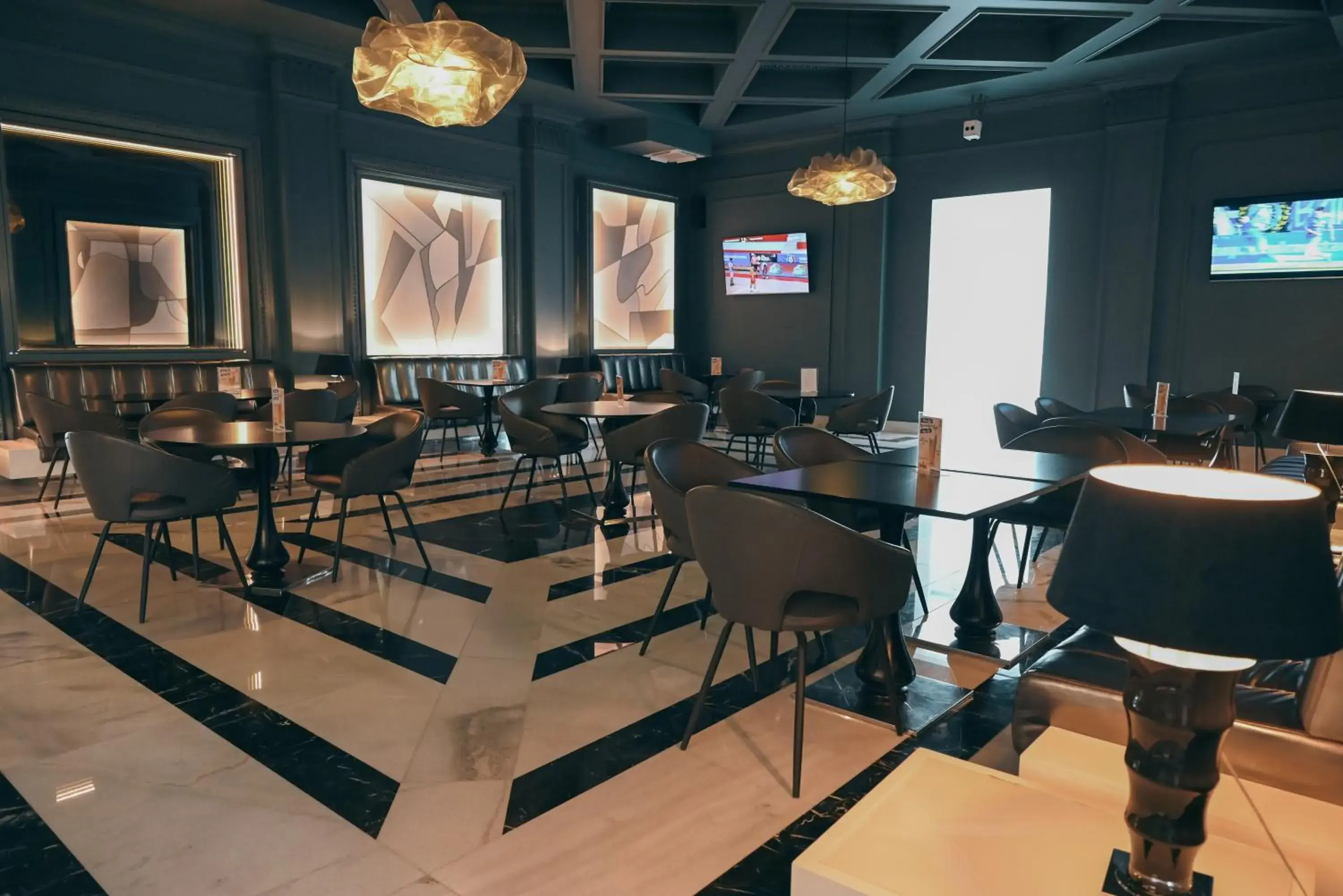 Lounge or bar in Iaki Conference & Spa Hotel Lounge or bar in Iaki Conference & Spa Hotel