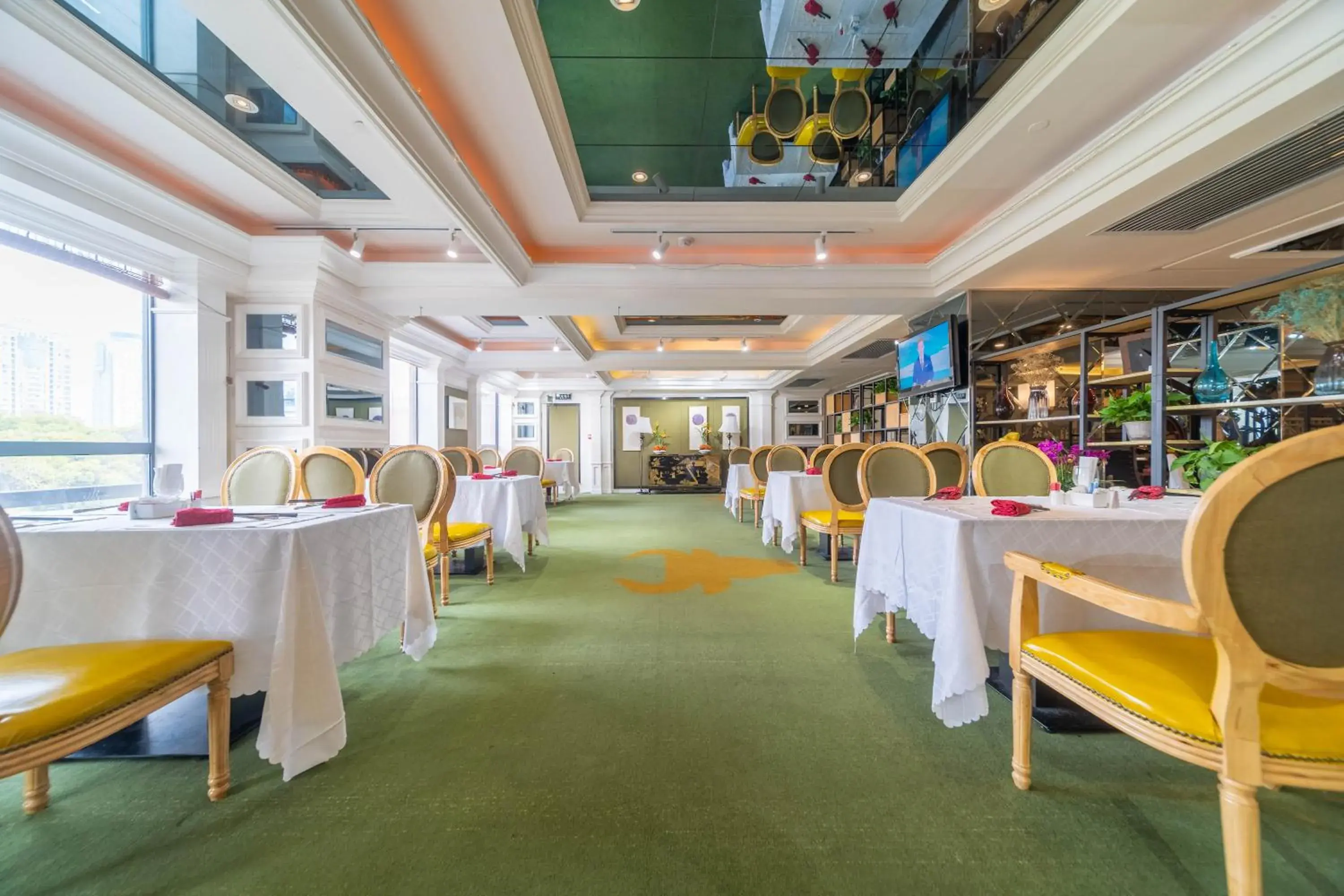 Restaurant/places to eat in Ramada Yichang Hotel Restaurant/places to eat in Ramada Yichang Hotel