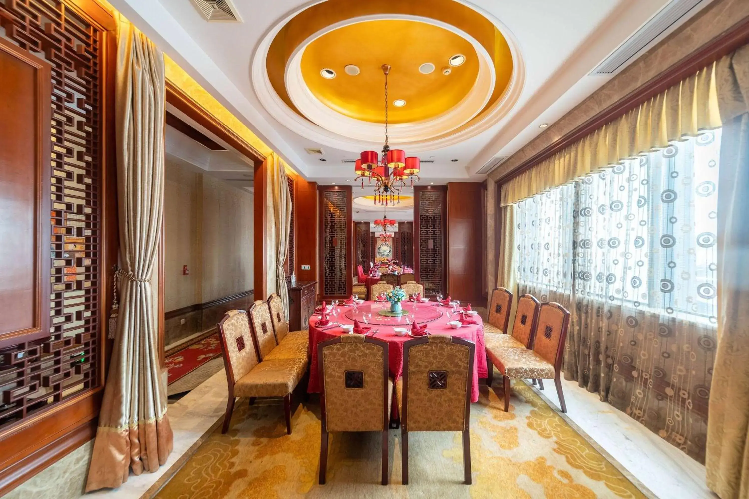 Restaurant/places to eat in Ramada Yichang Hotel Restaurant/places to eat in Ramada Yichang Hotel