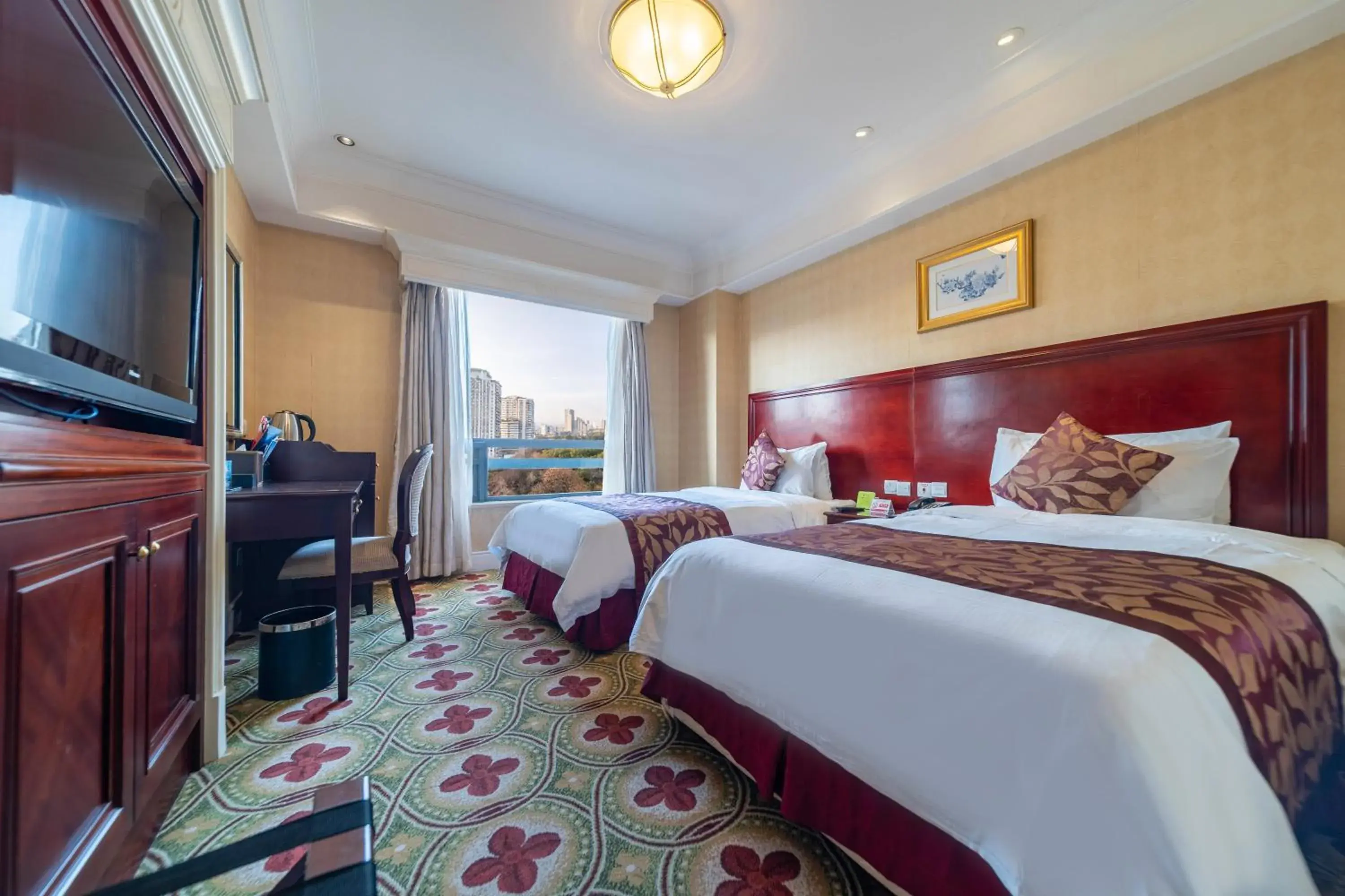 Deluxe Twin Room - Non-Smoking in Ramada Yichang Hotel Deluxe Twin Room - Non-Smoking in Ramada Yichang Hotel