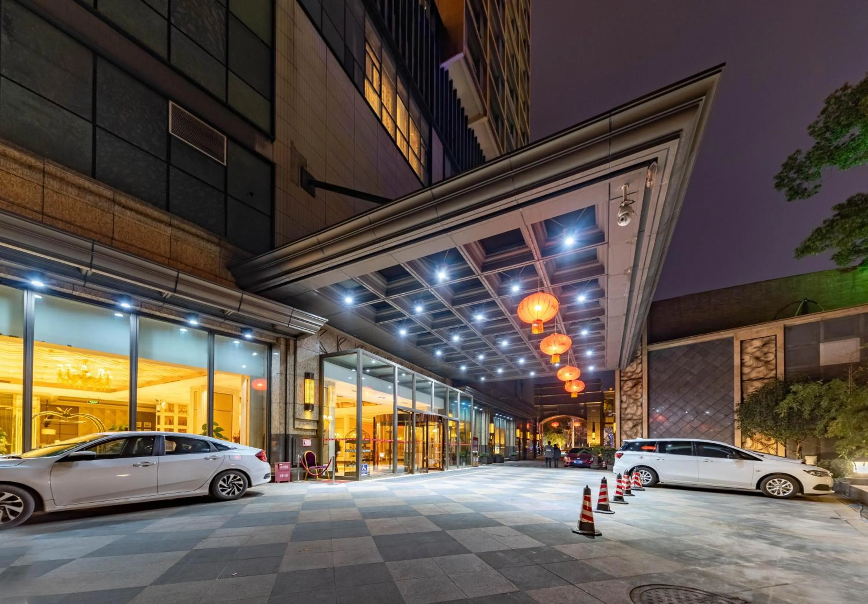 Facade/entrance in Ramada Yichang Hotel