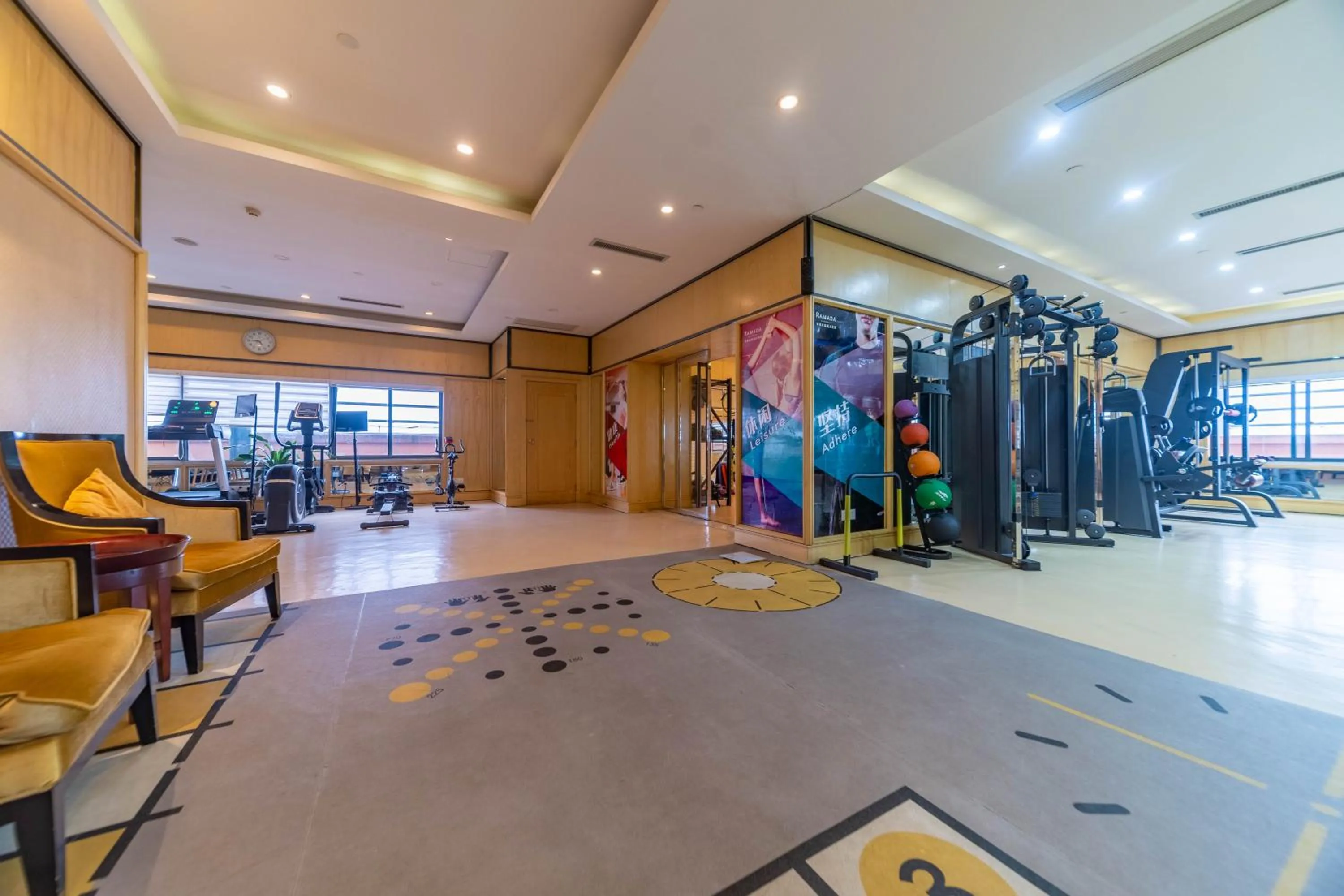 Fitness centre/facilities in Ramada Yichang Hotel