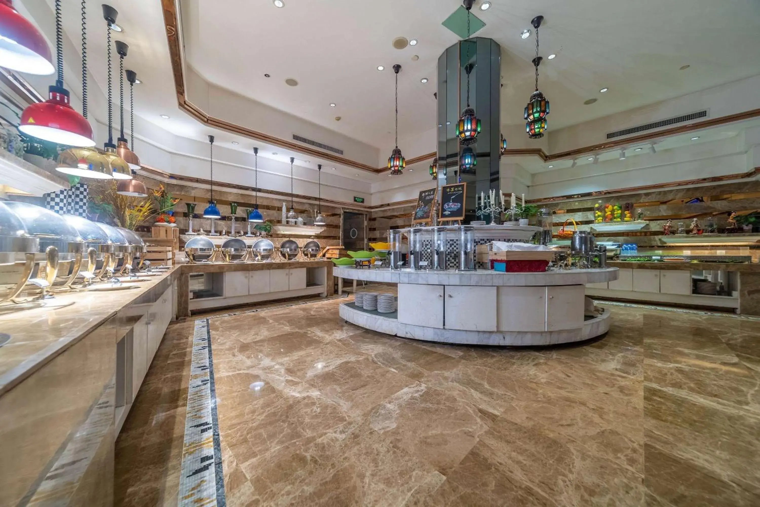 Restaurant/places to eat in Ramada Yichang Hotel Restaurant/places to eat in Ramada Yichang Hotel