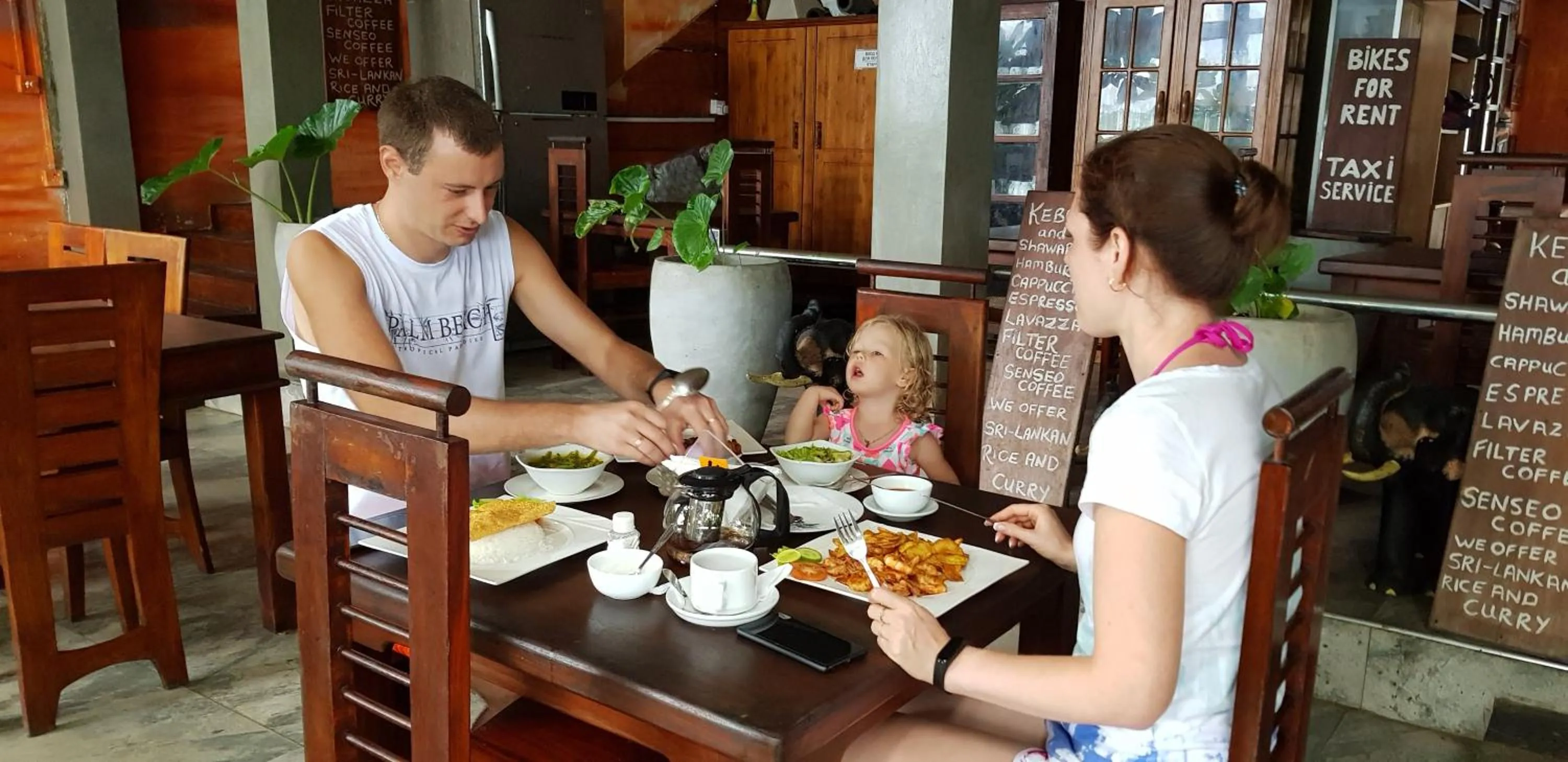 Lunch in Sunset Colony Beach Resort