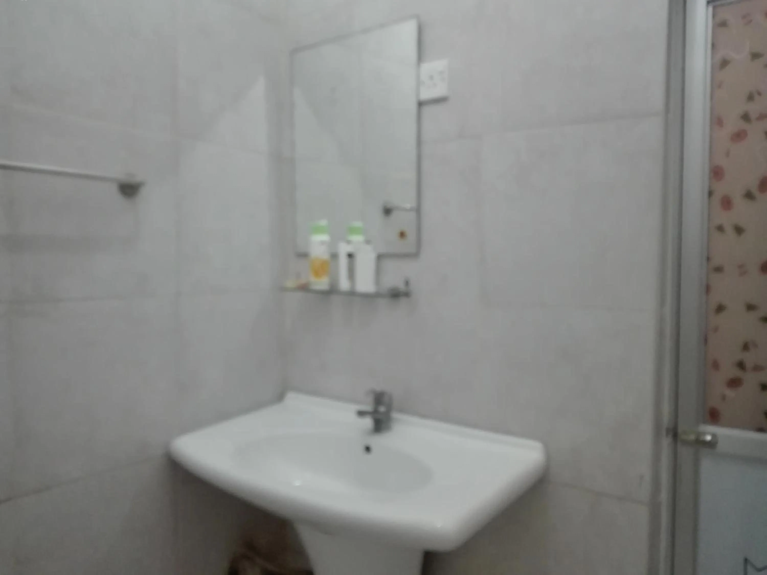 Bathroom in Sunset Colony Beach Resort