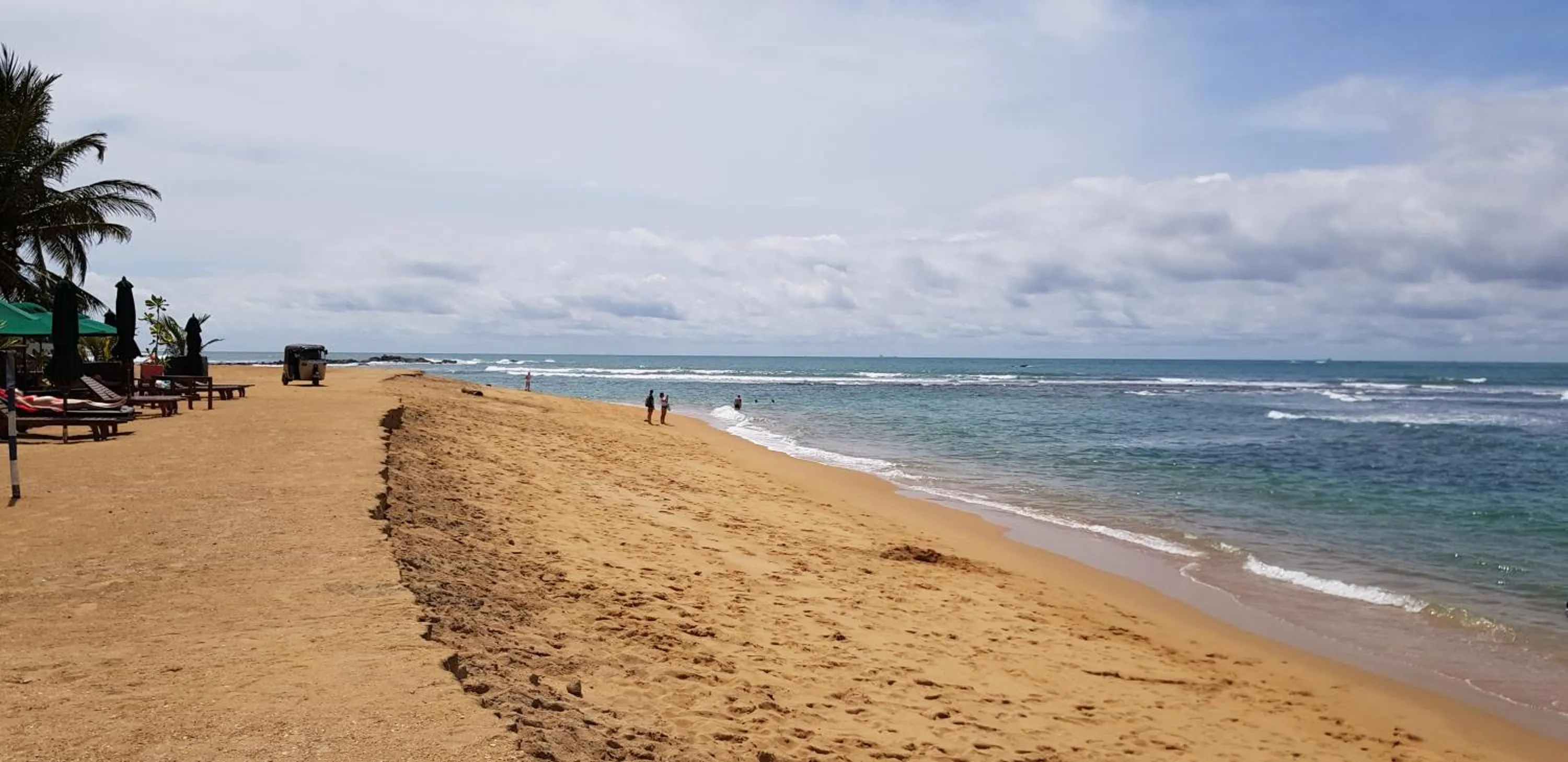 Beach in Sunset Colony Beach Resort