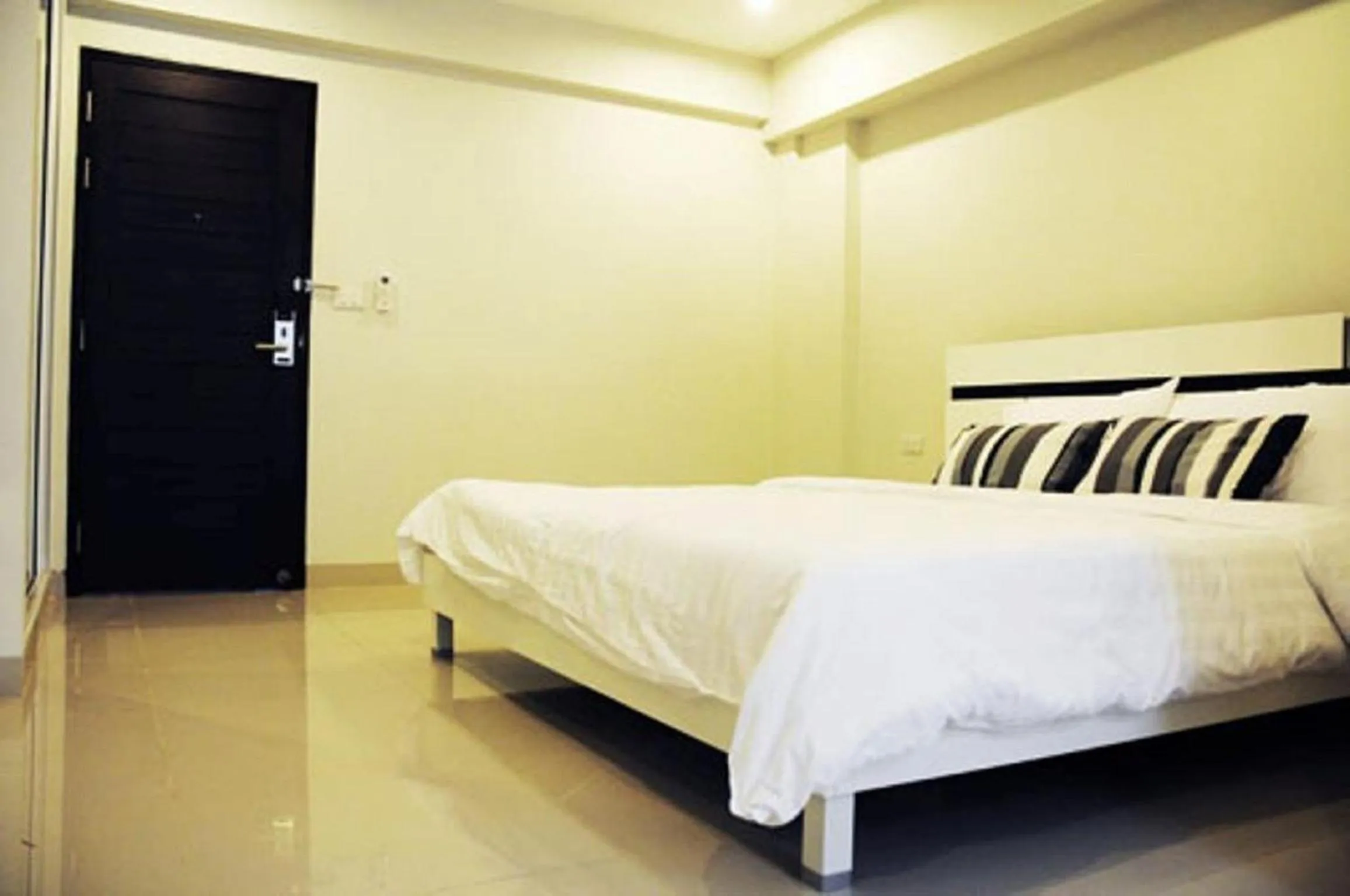 Photo of the whole room, Bed in Delight Residence