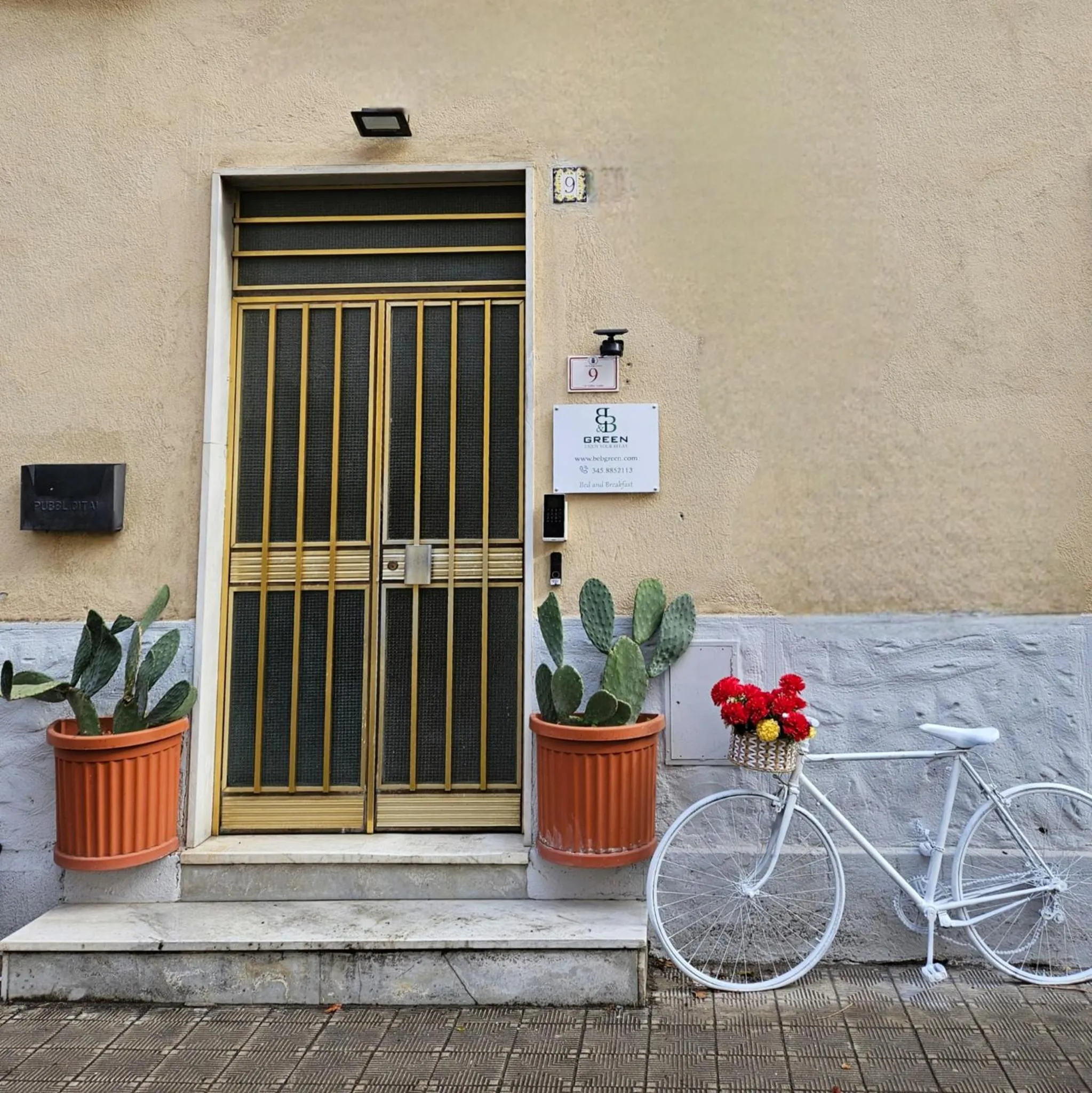 Property building in B&B Green