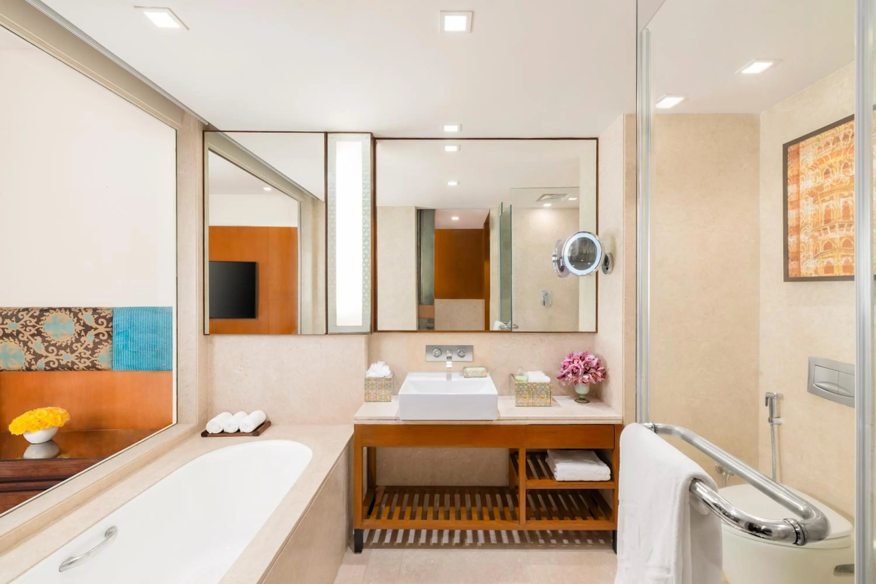 Bathroom, Bed in Taj Surajkund Resort & Spa, Delhi NCR