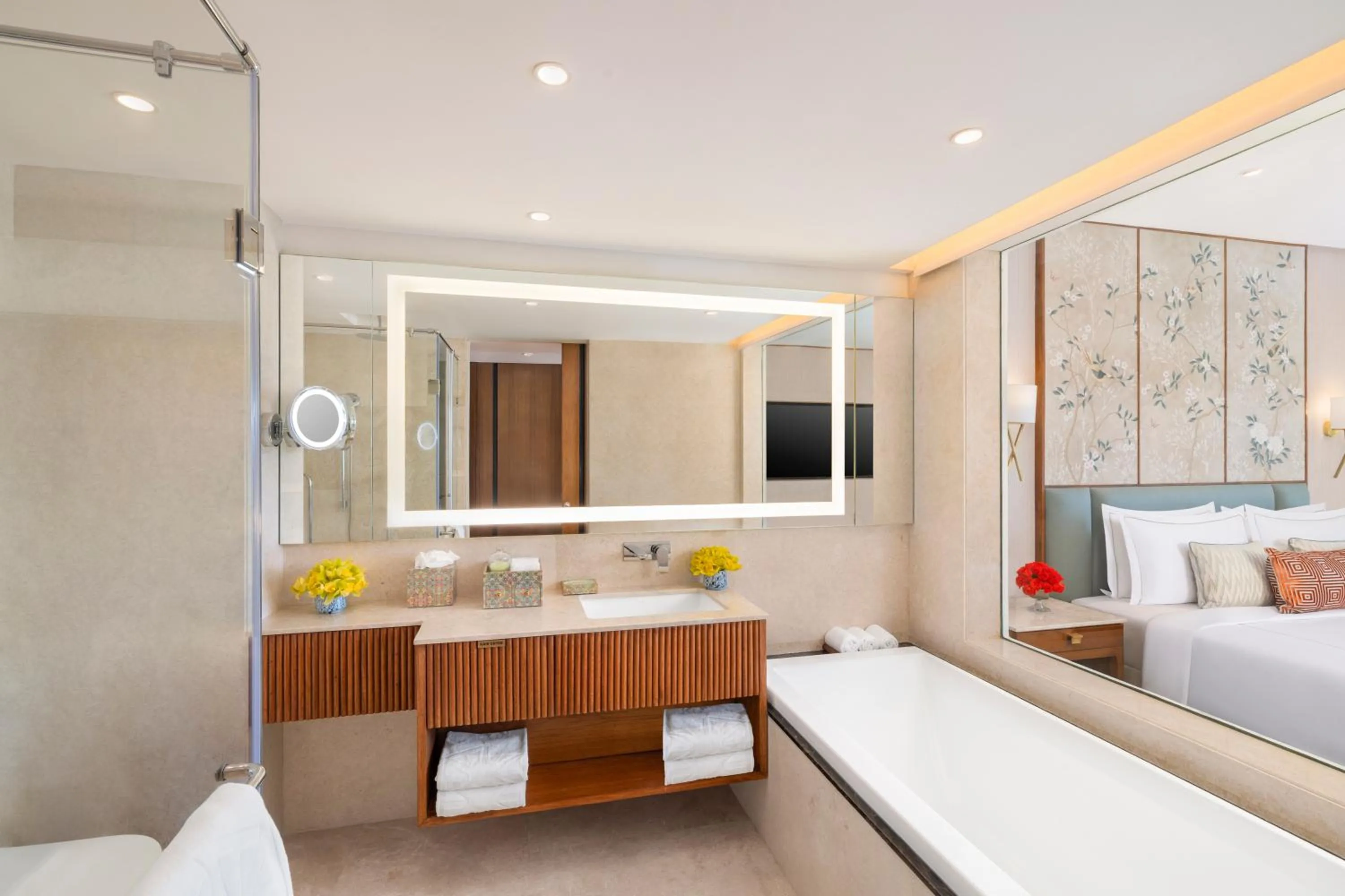 Bathroom, Bed in Taj Surajkund Resort & Spa, Delhi NCR