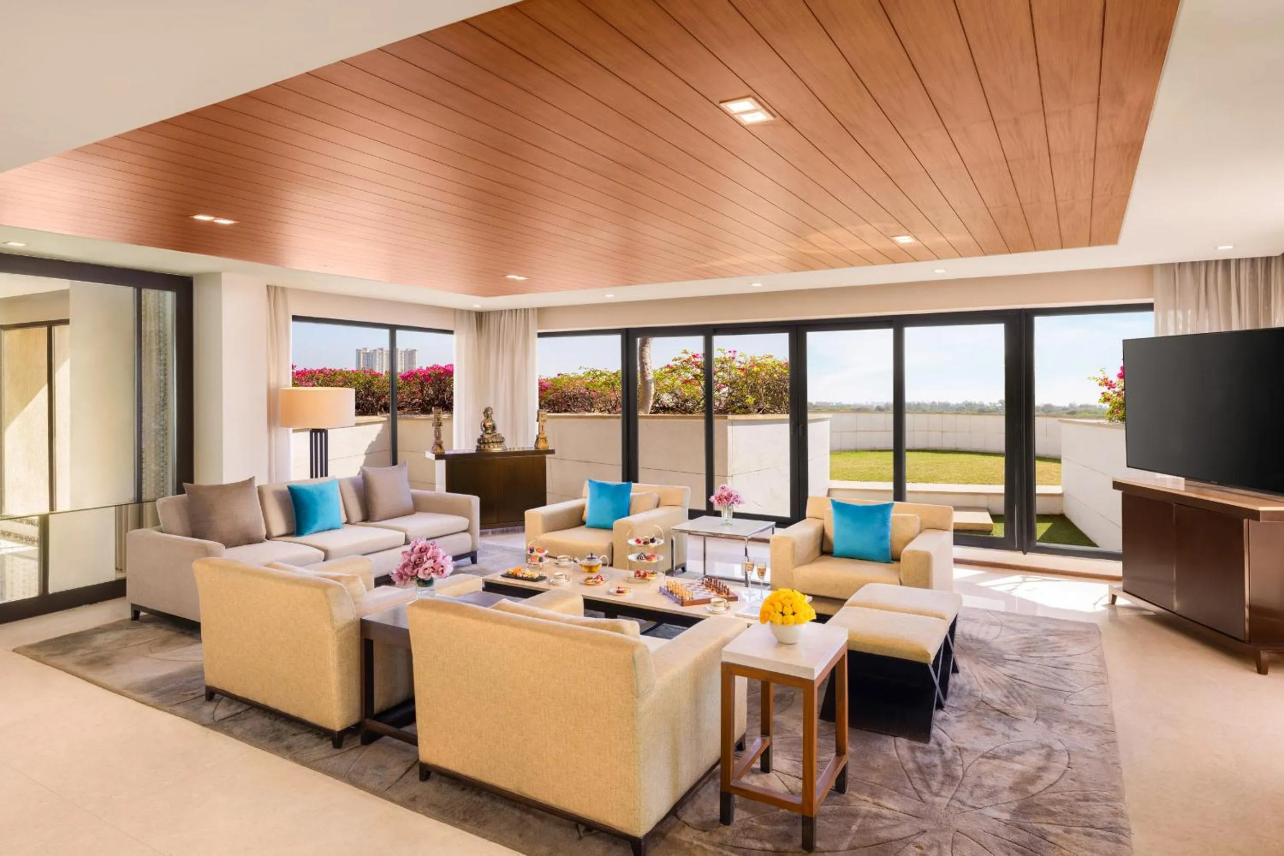 Living room in Taj Surajkund Resort & Spa, Delhi NCR