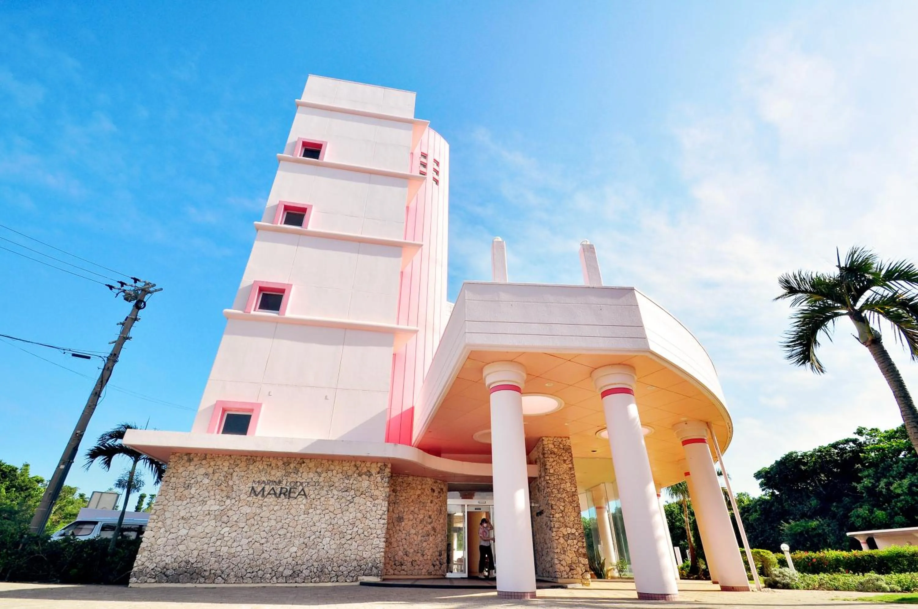 Property building in Marine Lodge Marea