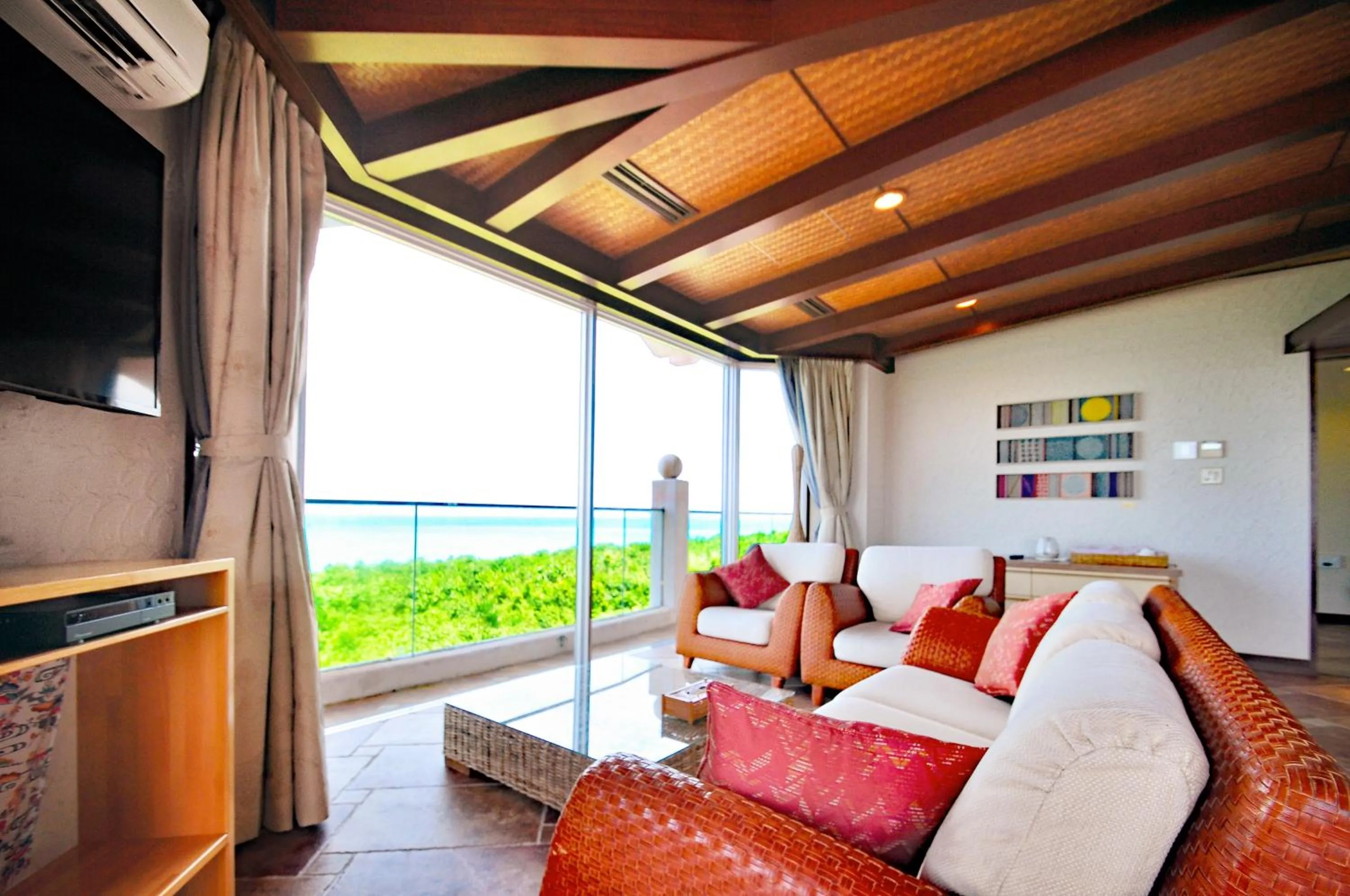 Photo of the whole room in Marine Lodge Marea