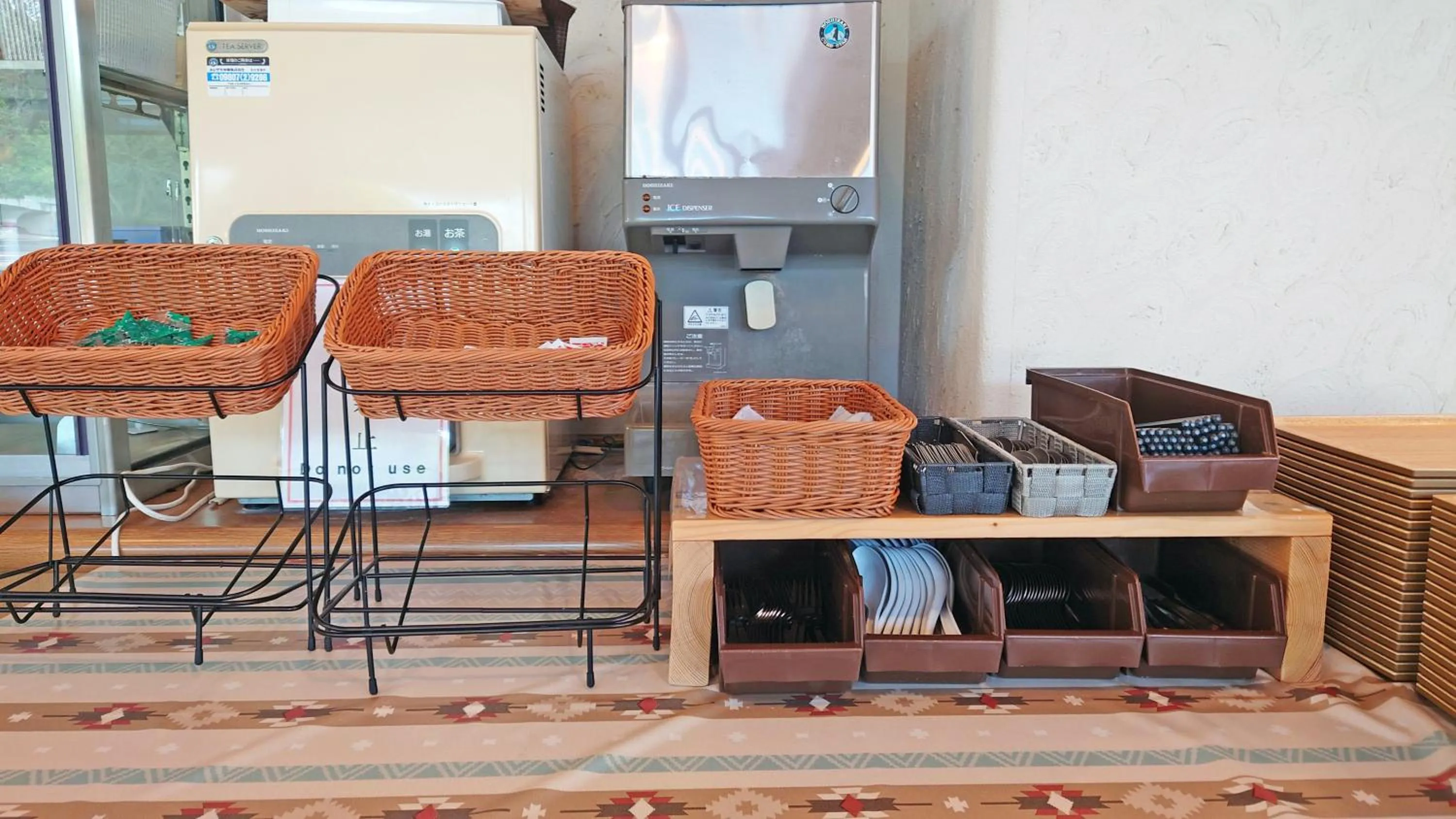 Restaurant/places to eat in Marine Lodge Marea