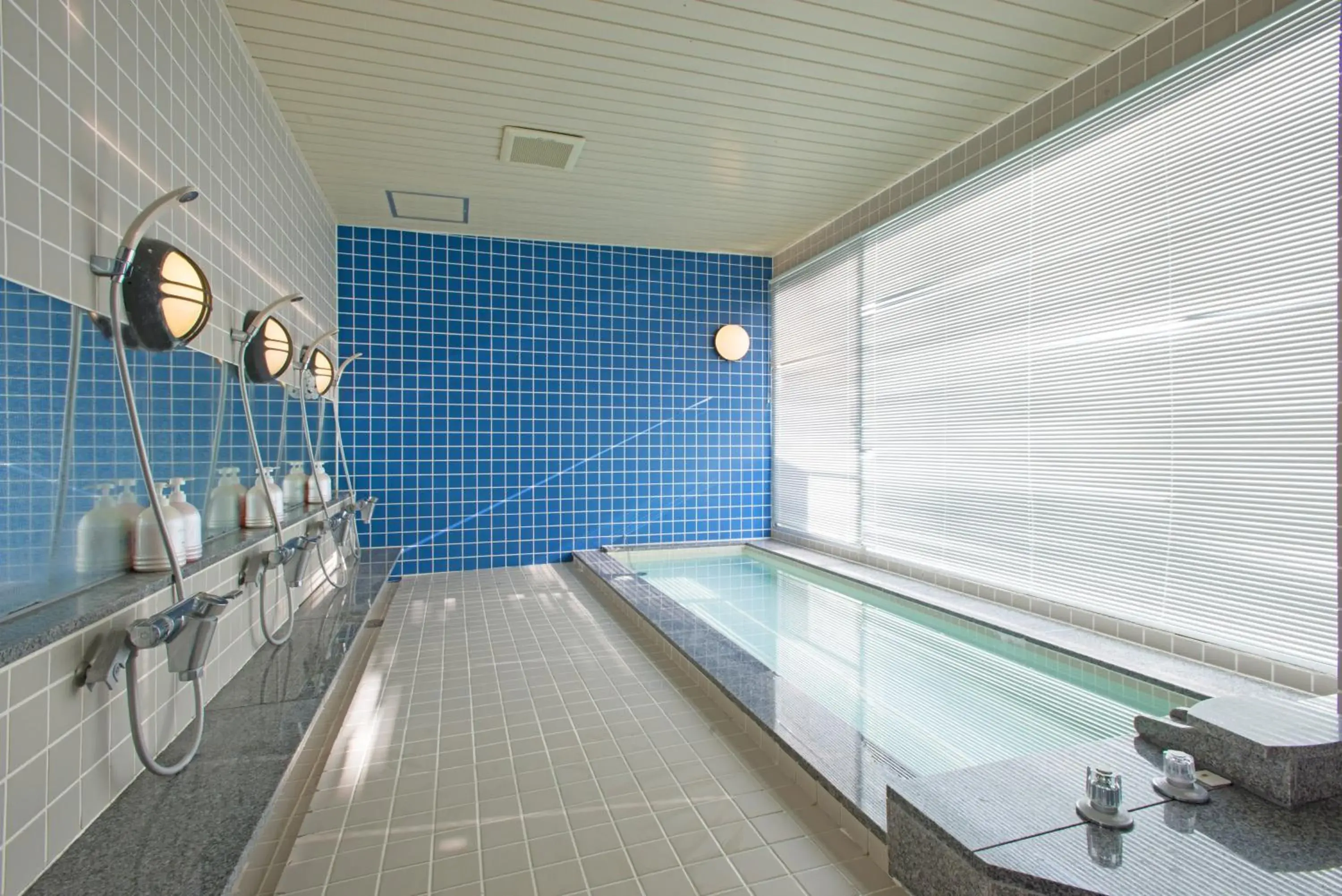 Swimming pool in Marine Lodge Marea Swimming pool in Marine Lodge Marea