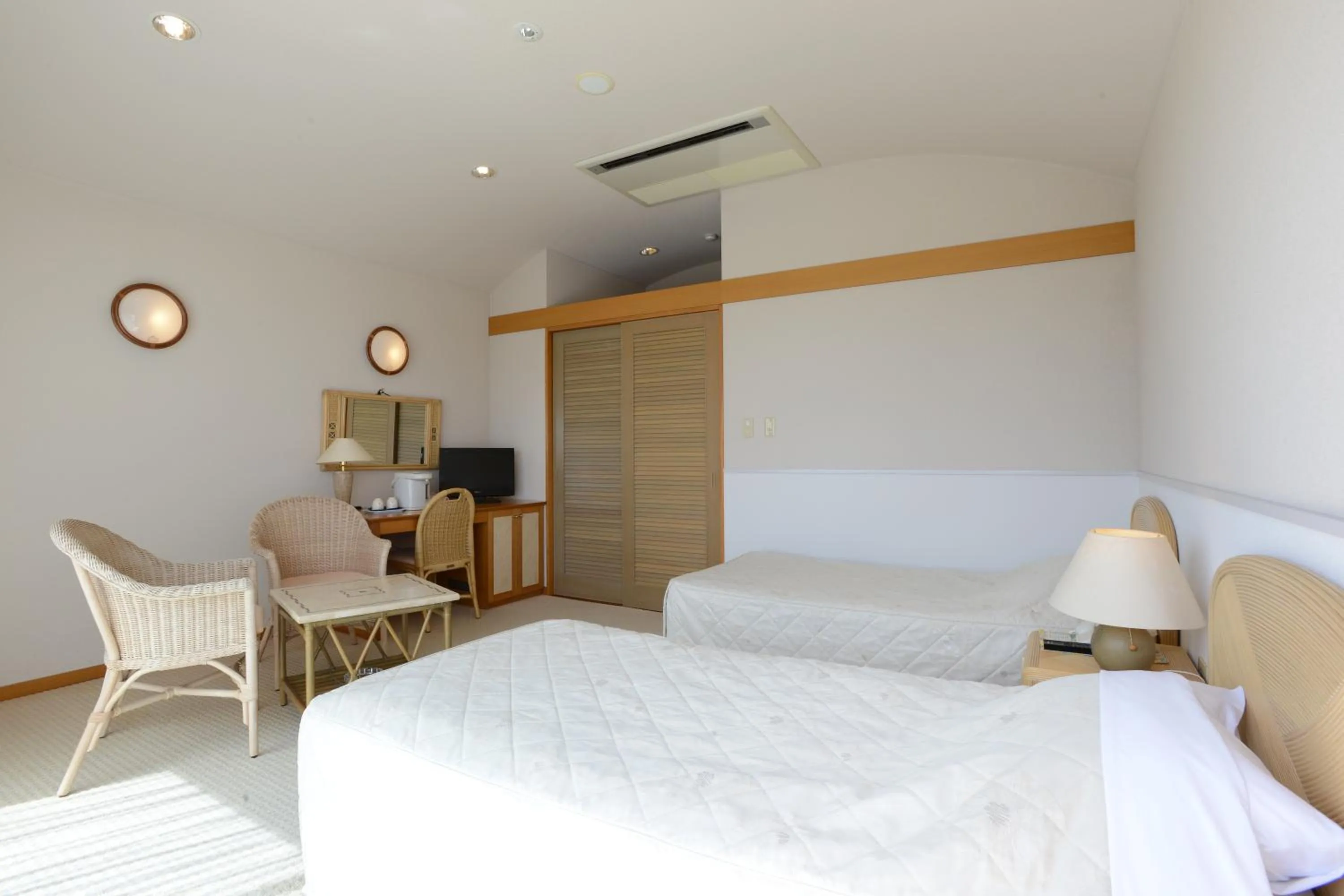 Photo of the whole room, Bed in Marine Lodge Marea