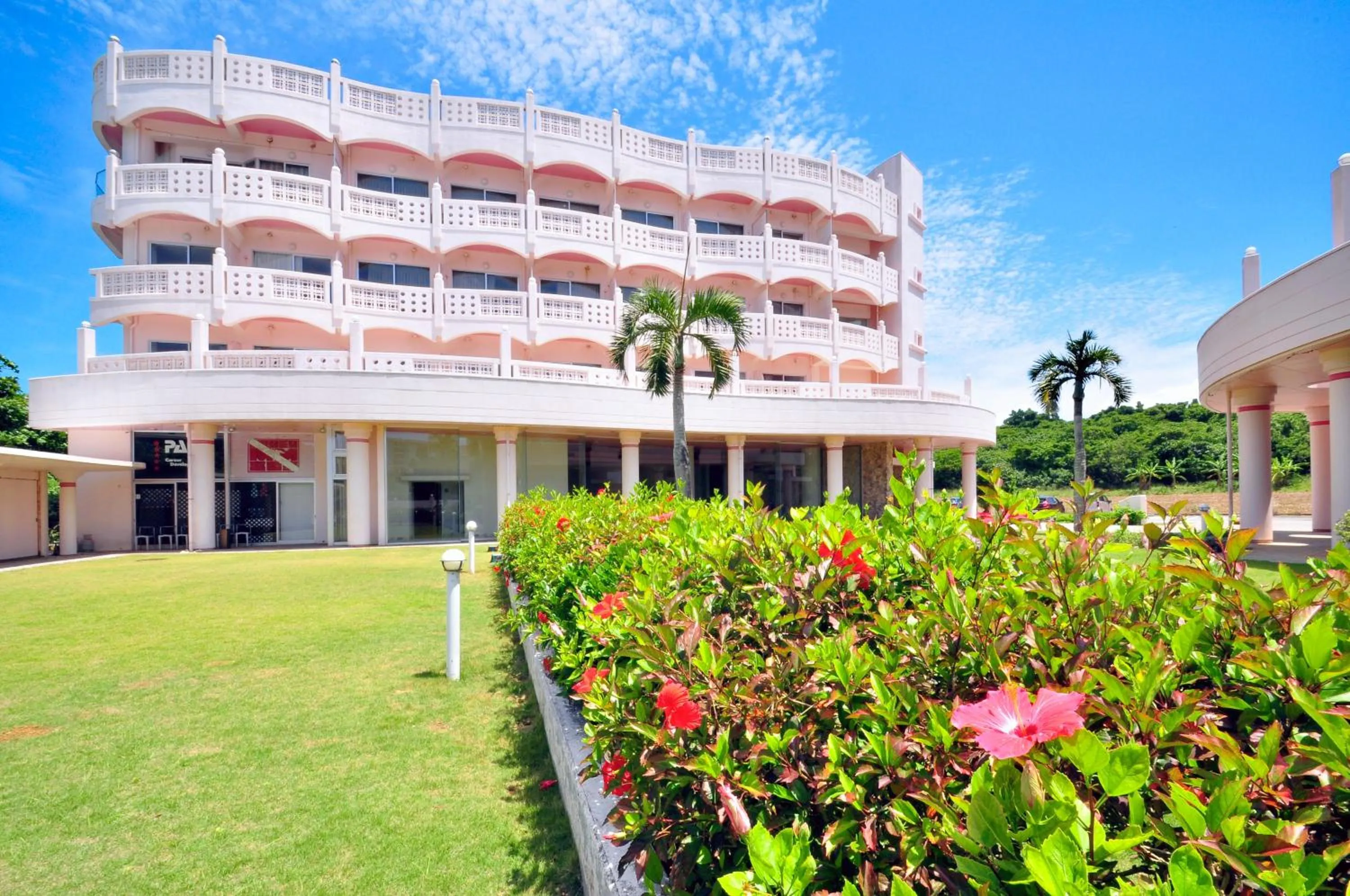 Property building in Marine Lodge Marea