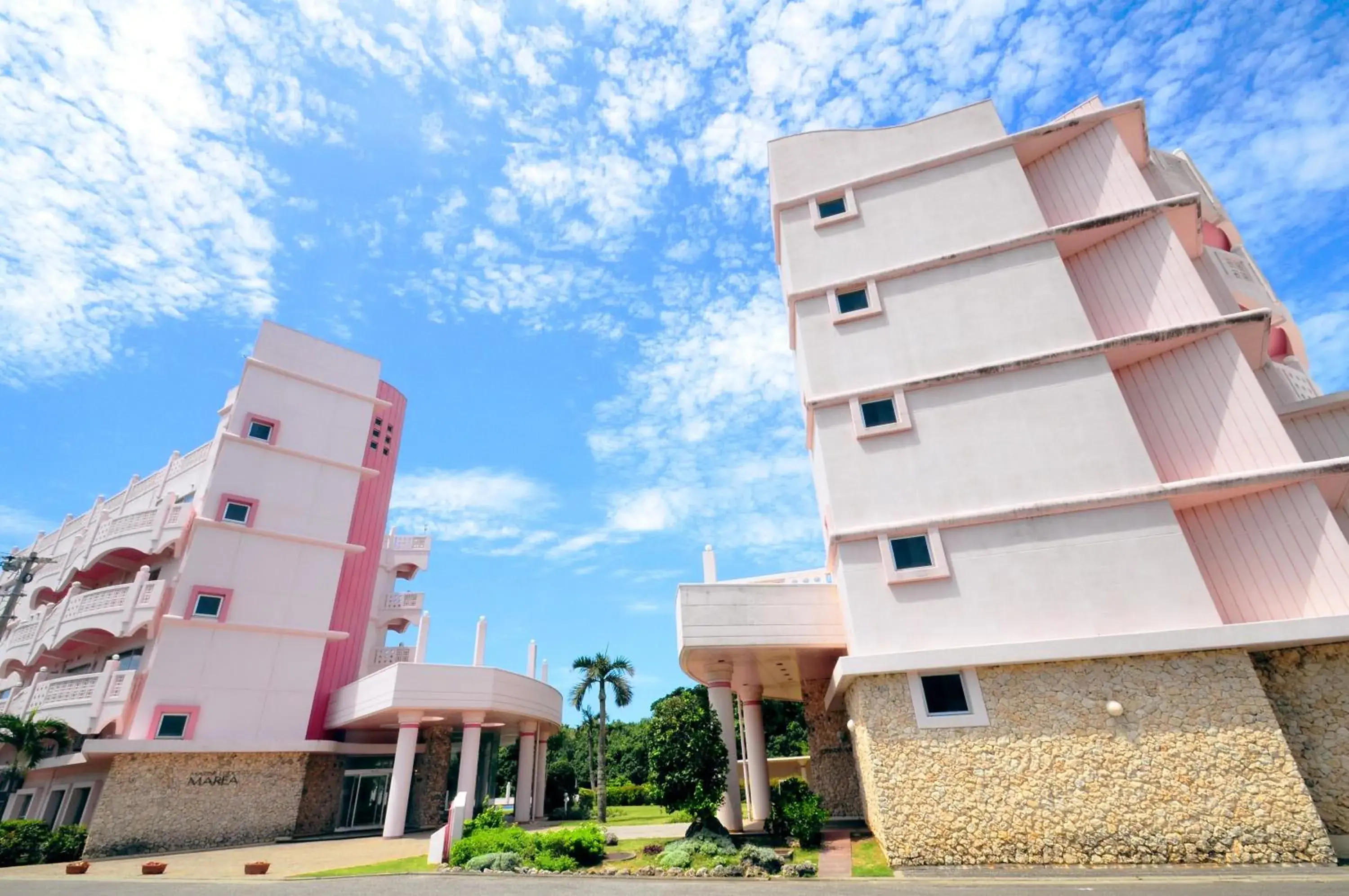 Property building in Marine Lodge Marea Property building in Marine Lodge Marea