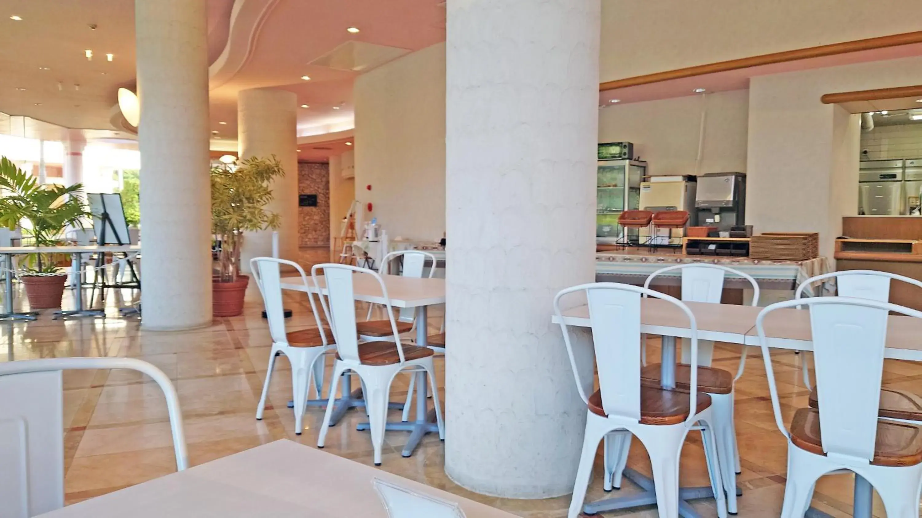 Restaurant/places to eat in Marine Lodge Marea Restaurant/places to eat in Marine Lodge Marea