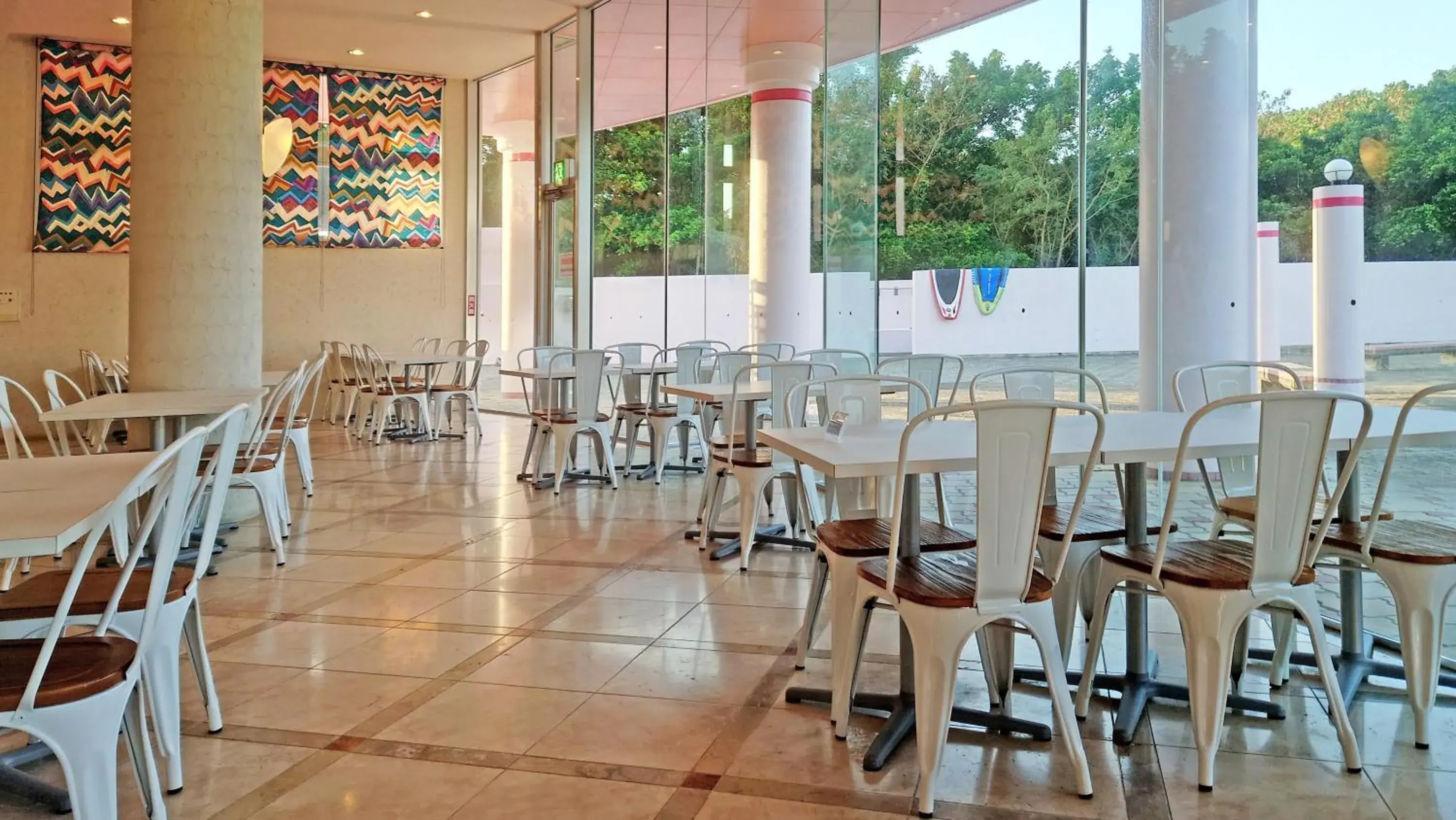 Restaurant/places to eat in Marine Lodge Marea Restaurant/places to eat in Marine Lodge Marea