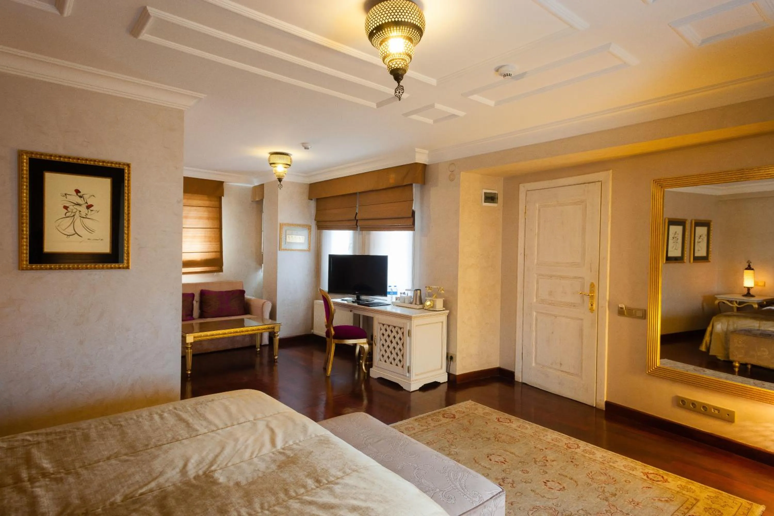 Bedroom, Bed in İstanbul Bosphorus Hotel Symbola