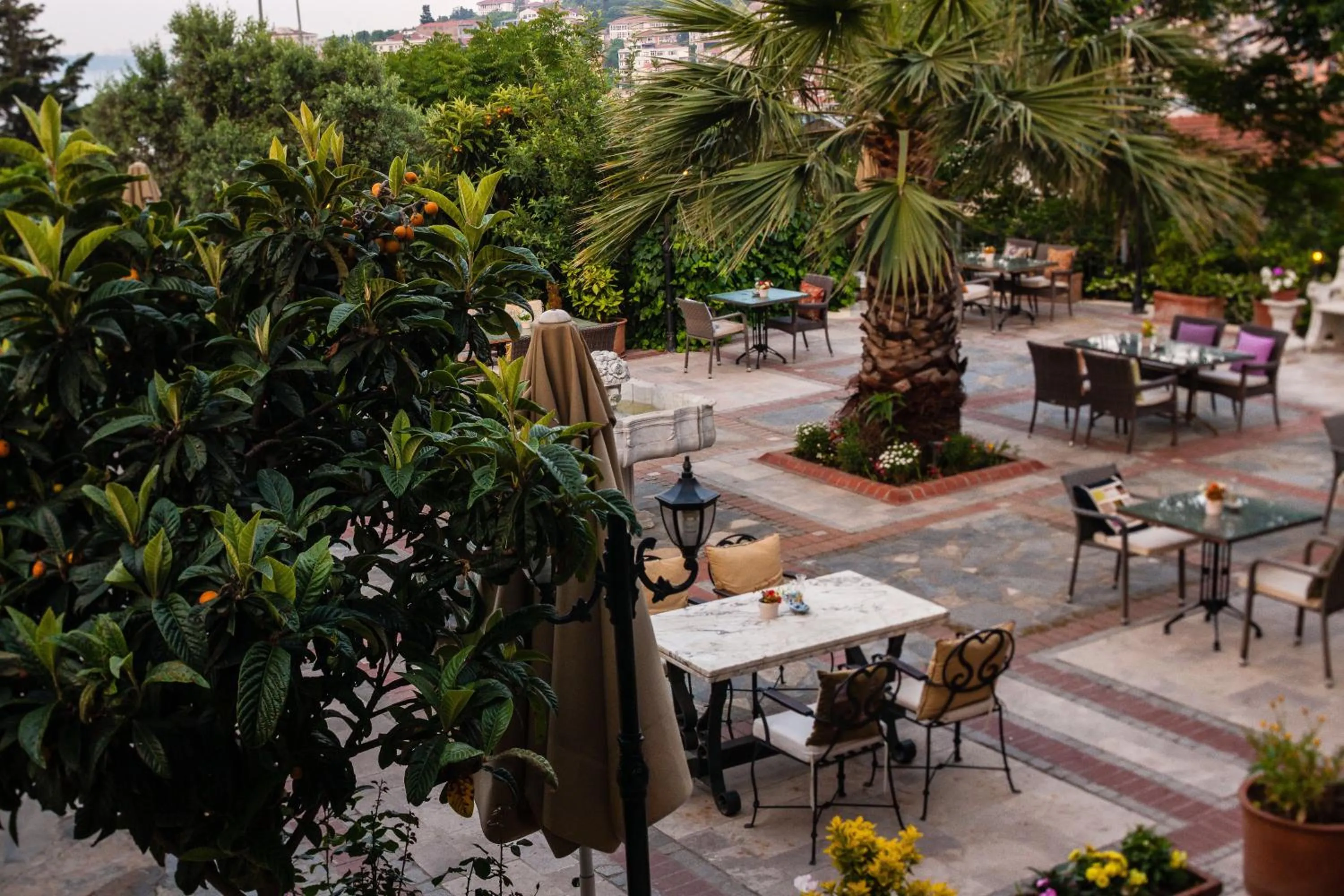 Garden in İstanbul Bosphorus Hotel Symbola